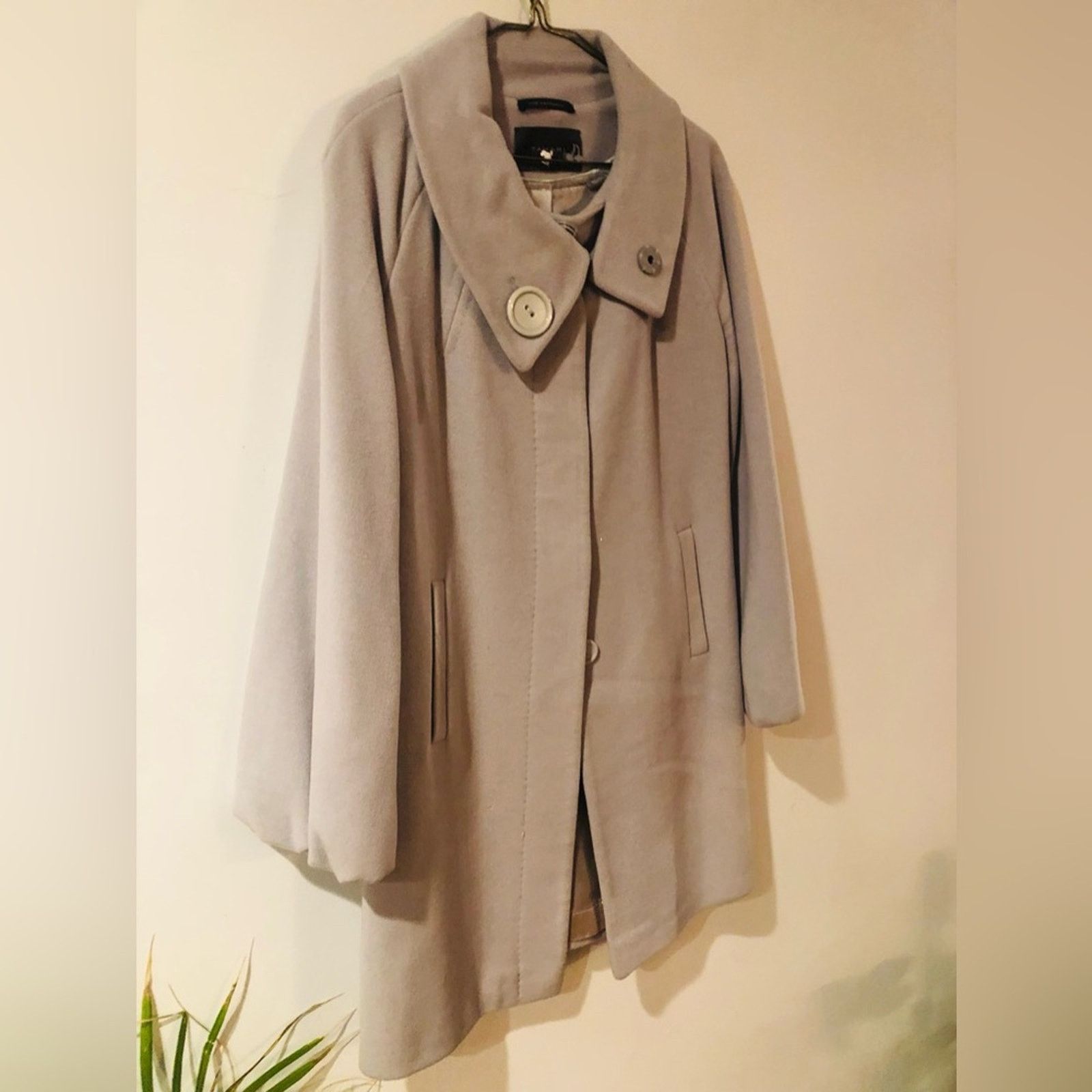 Elie Tahari Tahari button up Wool Jacket size 8 Size M / US 6-8 / IT 42-44 - 3 Thumbnail