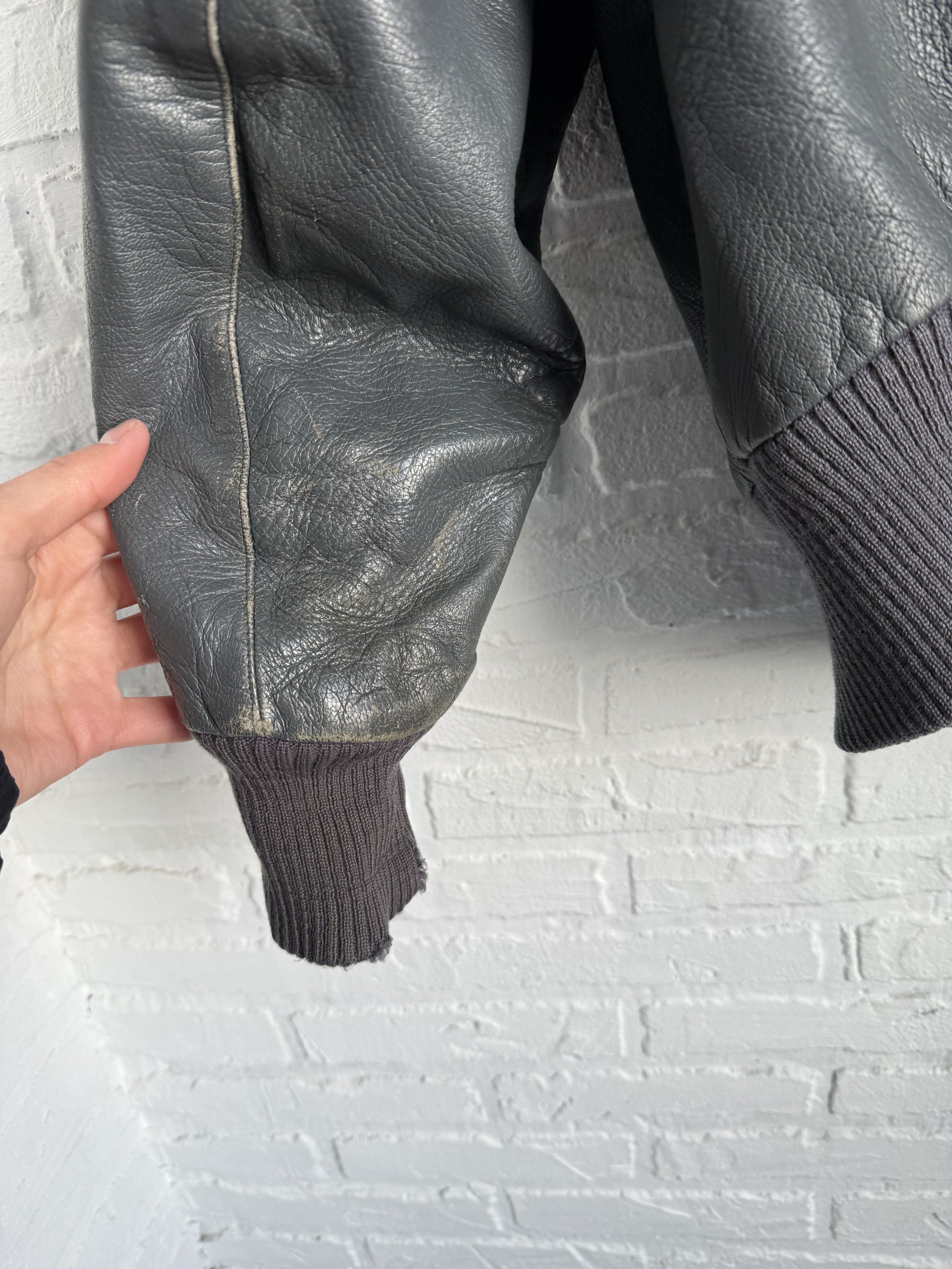 Vintage Vintage 1960s West Germany Luftwaffe Leather Flight Jacket Size US L / EU 52-54 / 3 - 15 Thumbnail