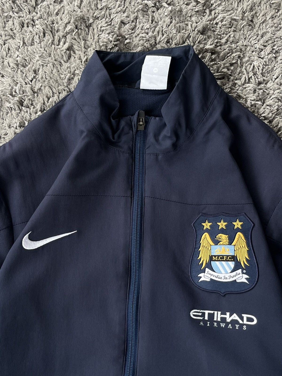 Nike Vintage Nike Light Jacket Soccer football Manchester City Size US M / EU 48-50 / 2 - 5 Thumbnail