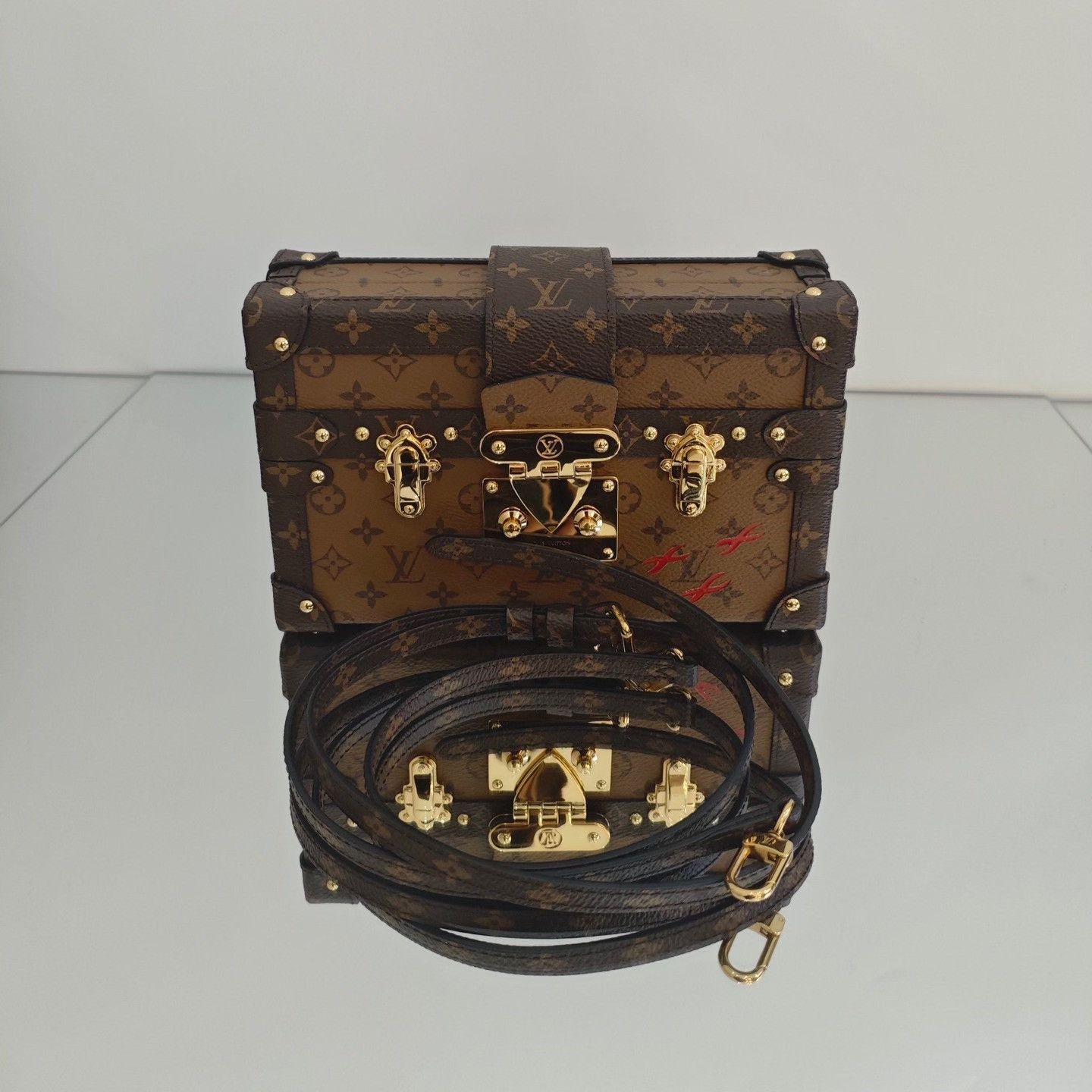 Louis Vuitton Pre-loved Bag Very good condition Size ONE SIZE - 1 Thumbnail