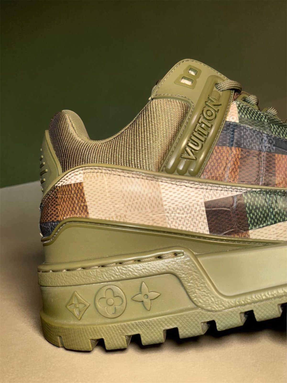 Louis Vuitton Louis vuitton damier green Size US 8.5 / EU 41-42 - 7 Thumbnail