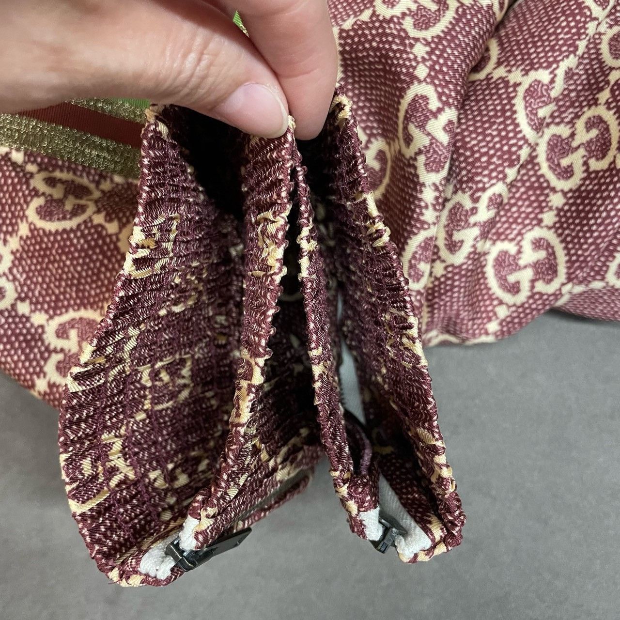 Gucci Gucci Size XS Brown full-print mulberry silk trousers 2501- Size US 26 / EU 42 - 4 Thumbnail