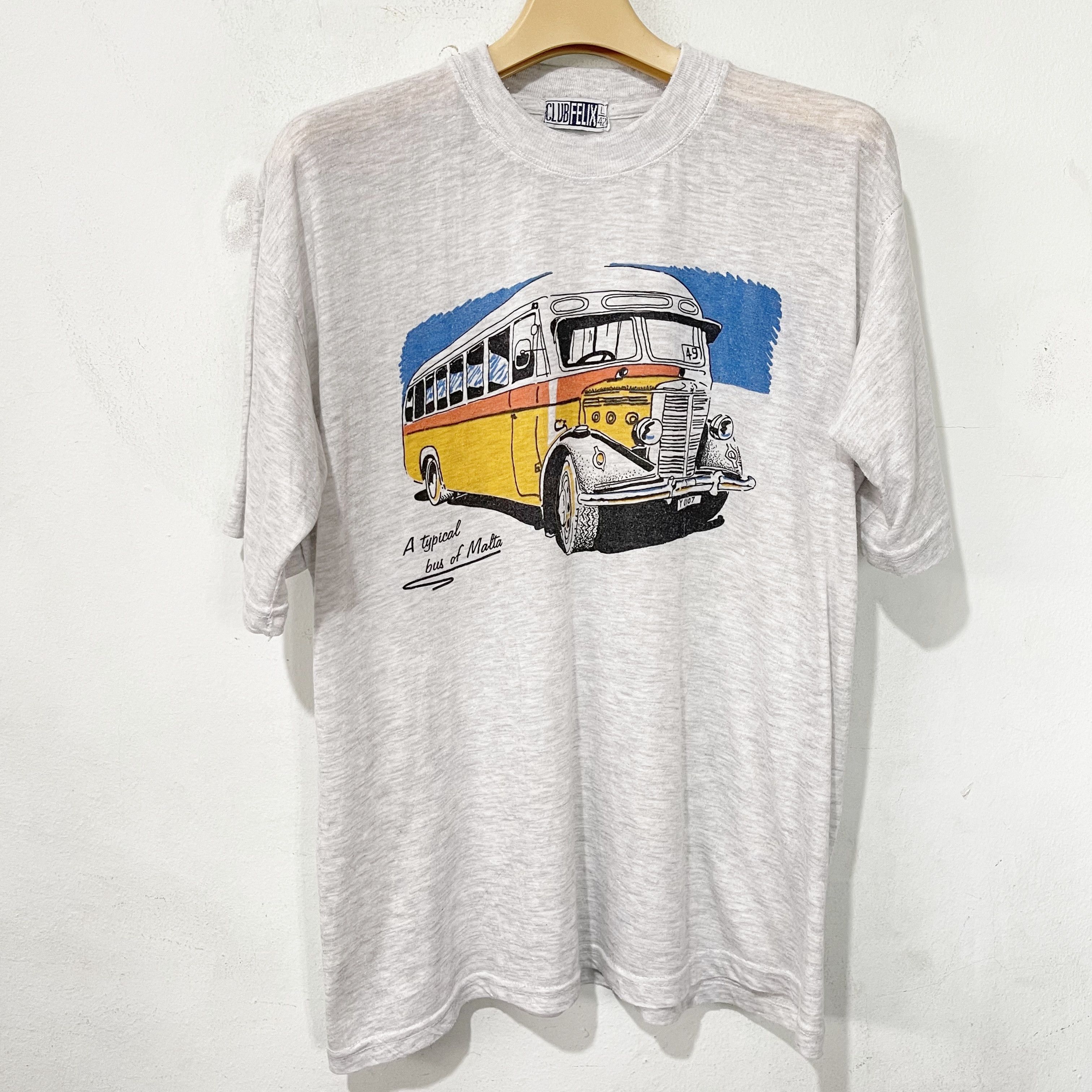 Vintage Vintage 00s A Typical Bus of Malta Souvenir T-Shirt Size US M / EU 48-50 / 2 - 1 Thumbnail