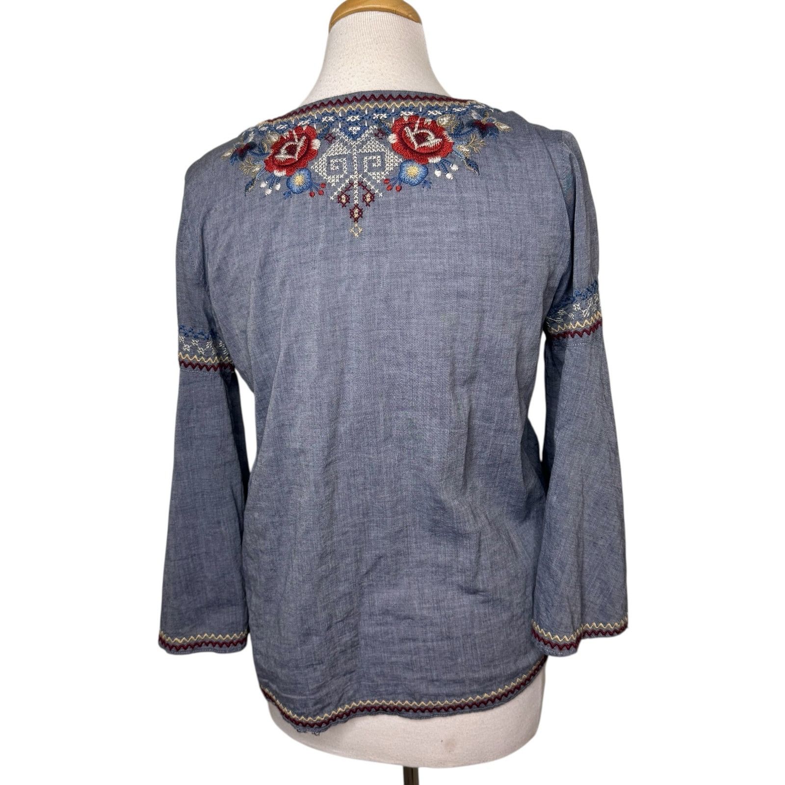 Johnny Was JOHNNY WAS Bohdi Swing Blouse Chambray Embroidered Size XS / US 0-2 / IT 36-38 - 3 Thumbnail