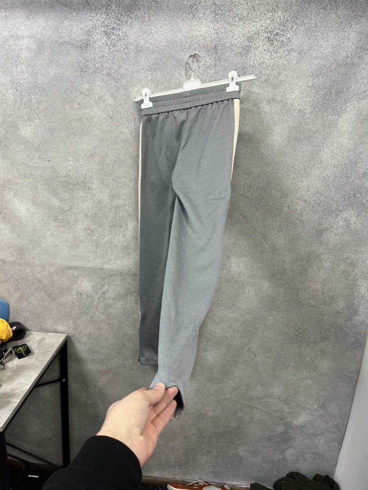Palm Angels Palm Angels Sweatpants Size US 26 / EU 42 - 11 Thumbnail