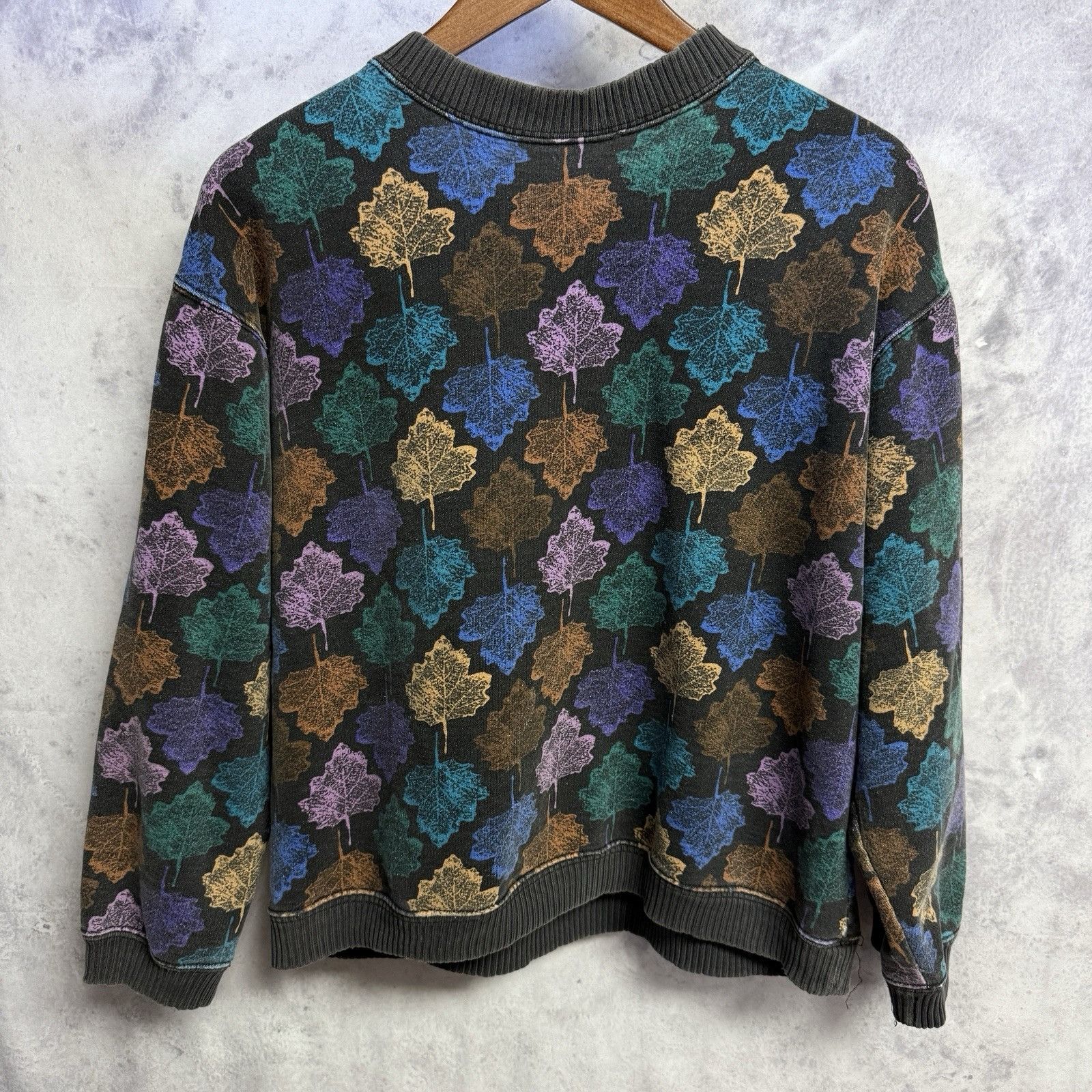 The North Face Vintage 80s The North Face Womens Leaf Print Sweatshirt Size M / US 6-8 / IT 42-44 - 1 Thumbnail