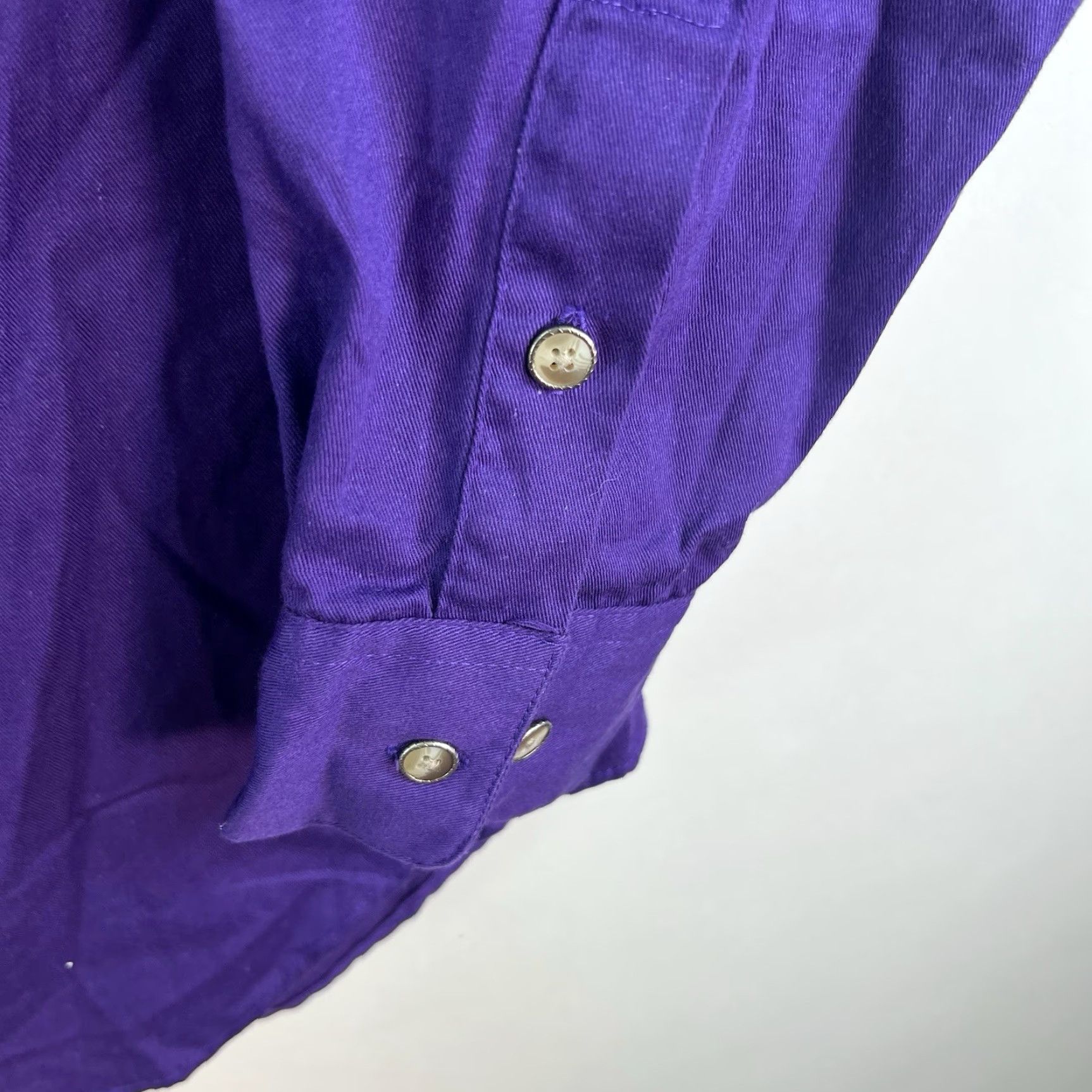 Vintage VINTAGE Texas Cotton Western Button-Down Shirt Mens SZ 15.5 Solid Purple Long Sleeve Casual U.S. Size US M / EU 48-50 / 2 - 2 Thumbnail