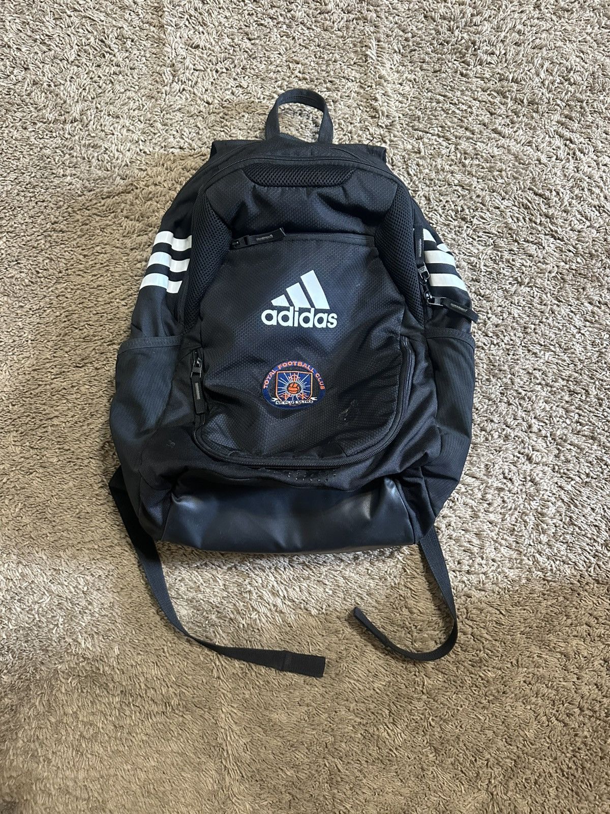 Adidas Vintage Adidas “triple black” backpack 00s Size ONE SIZE - 1 Thumbnail