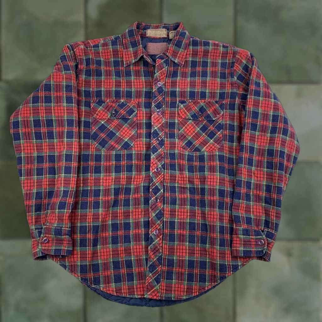 Vintage VINTAGE Grizzly Shirt Adult Medium Red Plaid Flannel Quilted 90s USA Mens Button-Up Size US M / EU 48-50 / 2 - 1 Thumbnail