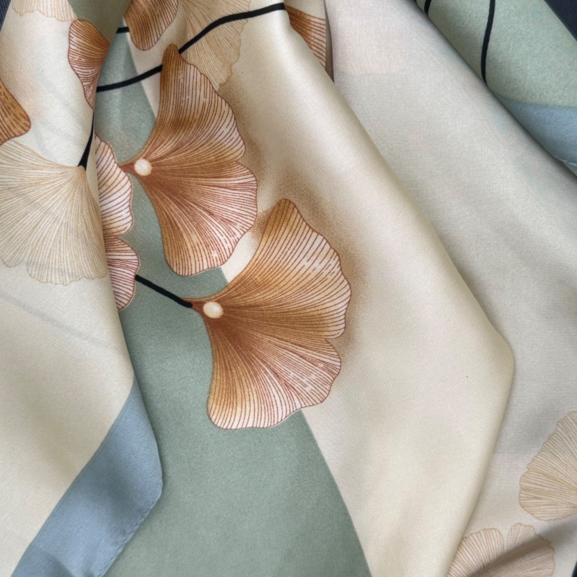 Other New Elegant Bandana Square Scarf Classic Green and Beige Sil Size ONE SIZE - 5 Thumbnail