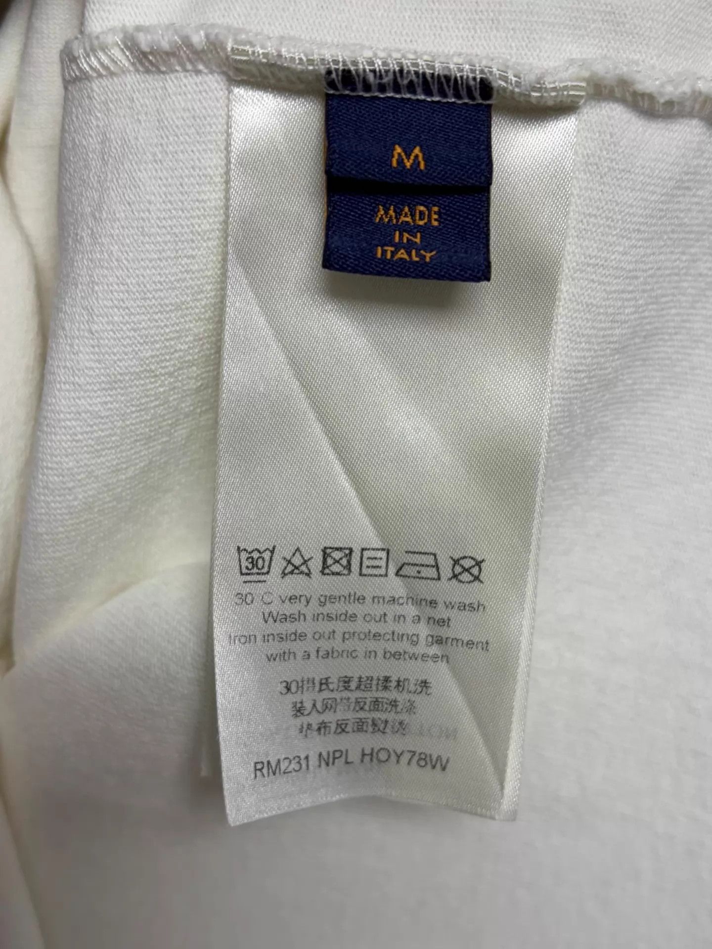 Louis Vuitton LV Rainbow Logo Short Tee M White Size US M / EU 48-50 / 2 - 4 Thumbnail