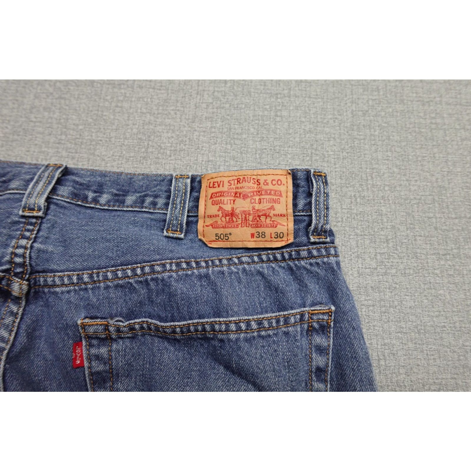 Levi's Levi's 505 Jeans Mens 38x30 Regular Fit Denim Blue Medium Wash Straight 5-Pocket Zip Fly Brown Patch 100% Cotton Casual Pants Mens Size US 38 / EU 54 - 2 Thumbnail