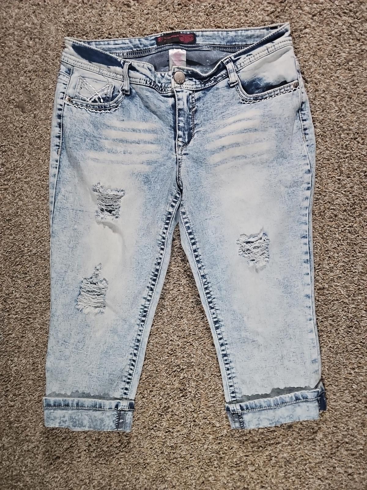 NBDN Nobrandedon NOBO No Boundaries Cuffed Capris 13 Size 30" / US 8 / IT 44 - 1 Thumbnail