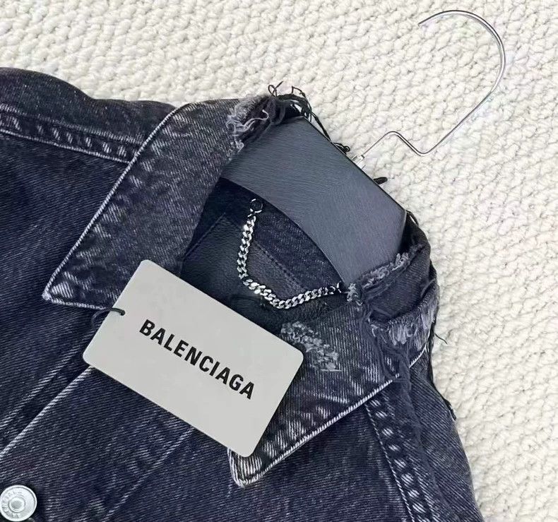 Balenciaga Balenciaga Black Washed and Worn Collar Destroyed Back Emb Size US S / EU 44-46 / 1 - 3 Thumbnail