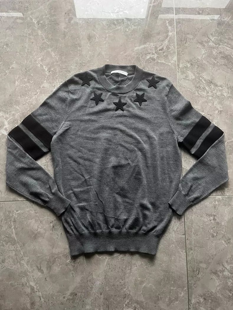 Givenchy Givenchy Men's Star Patch, Double Embroidery on Arm, Black Size US L / EU 52-54 / 3 - 1 Thumbnail