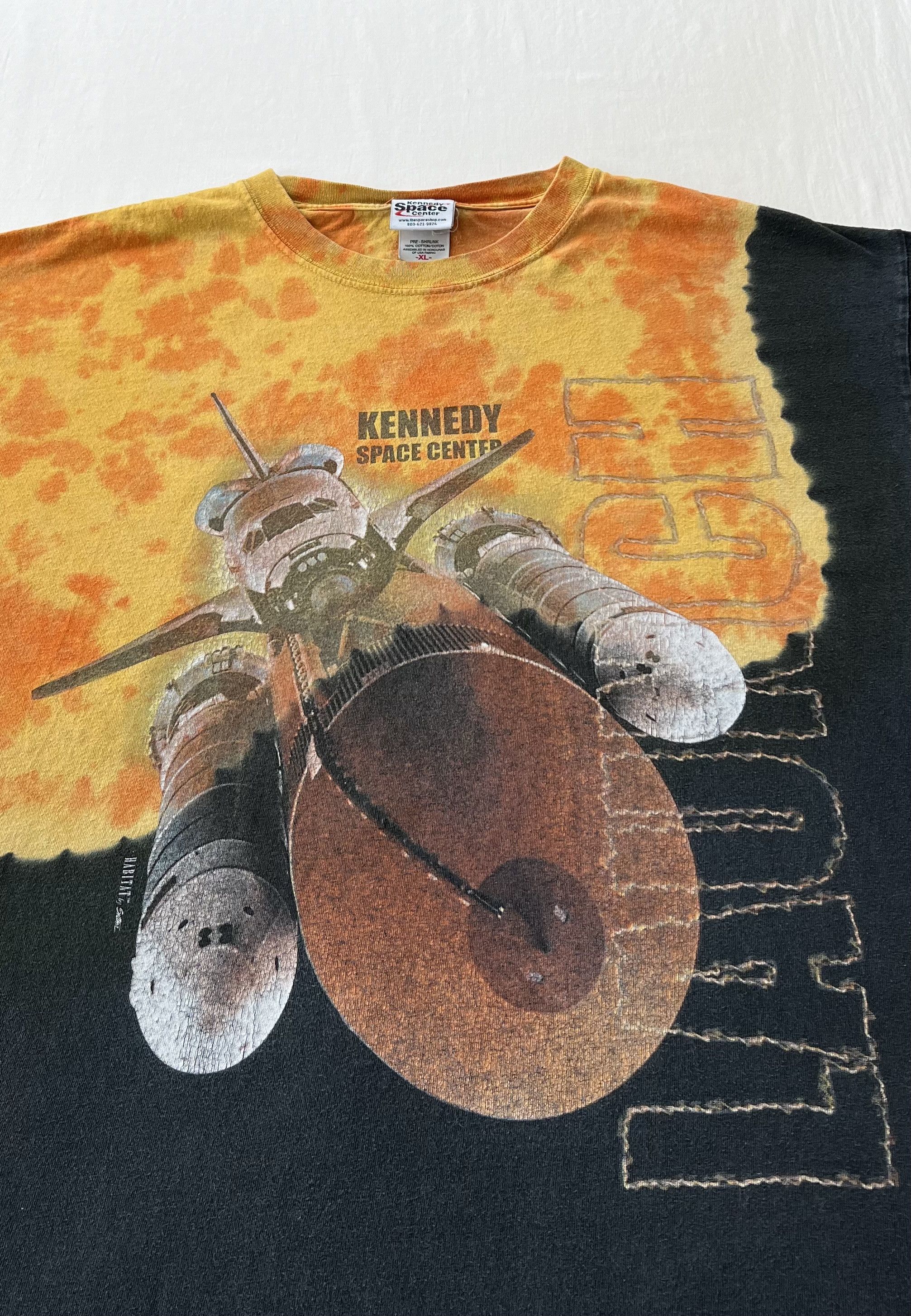 Vintage Vintage 2000s Habitat Kennedy Space Center Launch T-shirt Size US XL / EU 56 / 4 - 5 Thumbnail