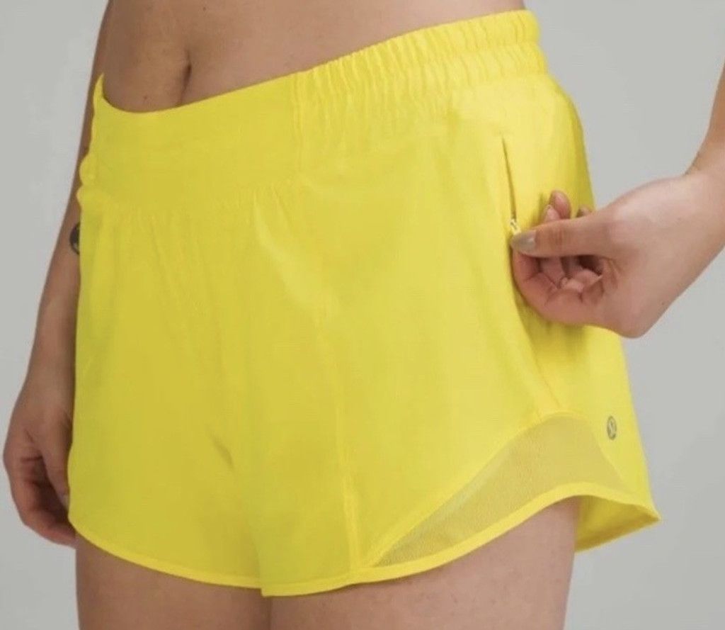 Lululemon LULULEMON HOTTY HOT SHORT 4” LR LINED SONIC YELLOW 14 NWT Size 36" / US 14 / IT 50 - 1 Thumbnail