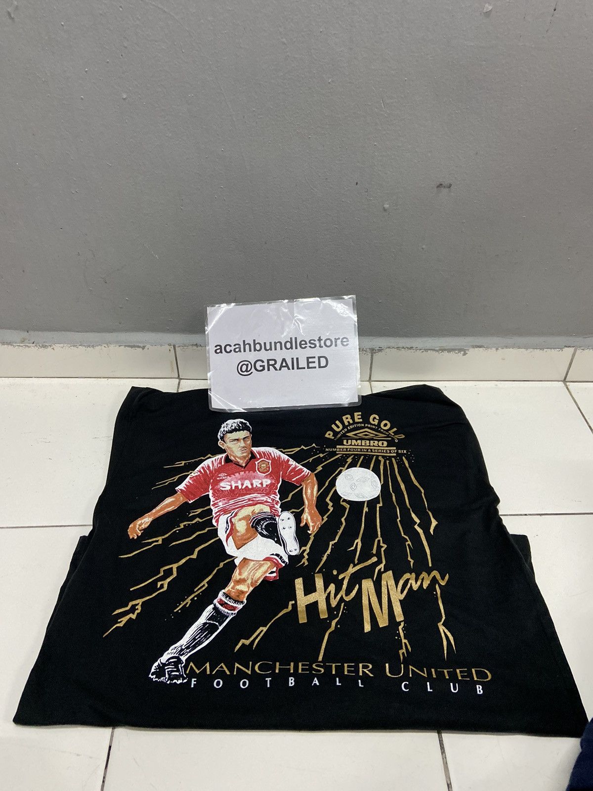 Vintage UMBRO PURE GOLD MANCHESTER UNITED SHARPE 5 TEE SHIRT Size US L / EU 52-54 / 3 - 16 Thumbnail