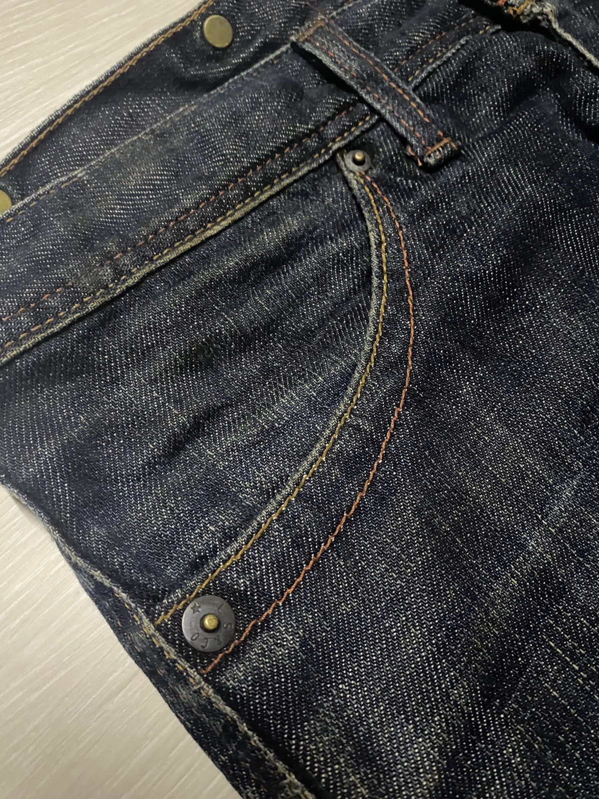 Levi's Levis Y2K Black Denim Distressed Straight Fits Jeans Size US 31 - 8 Thumbnail