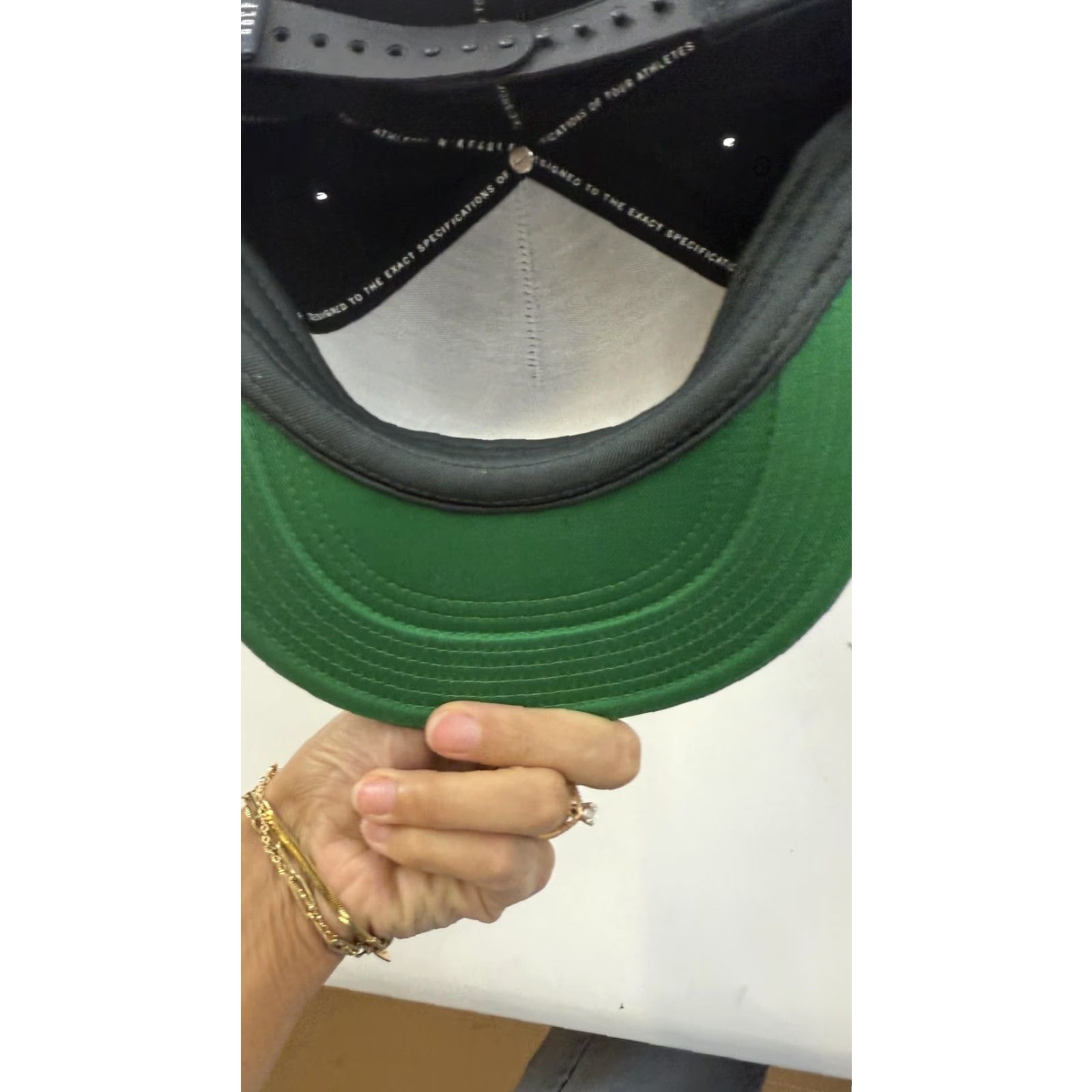 Nike Nike Hat Mens One Size Black Dri-Fit Retro Lightweight Snap Back Golf Adjustable Size ONE SIZE - 4 Thumbnail