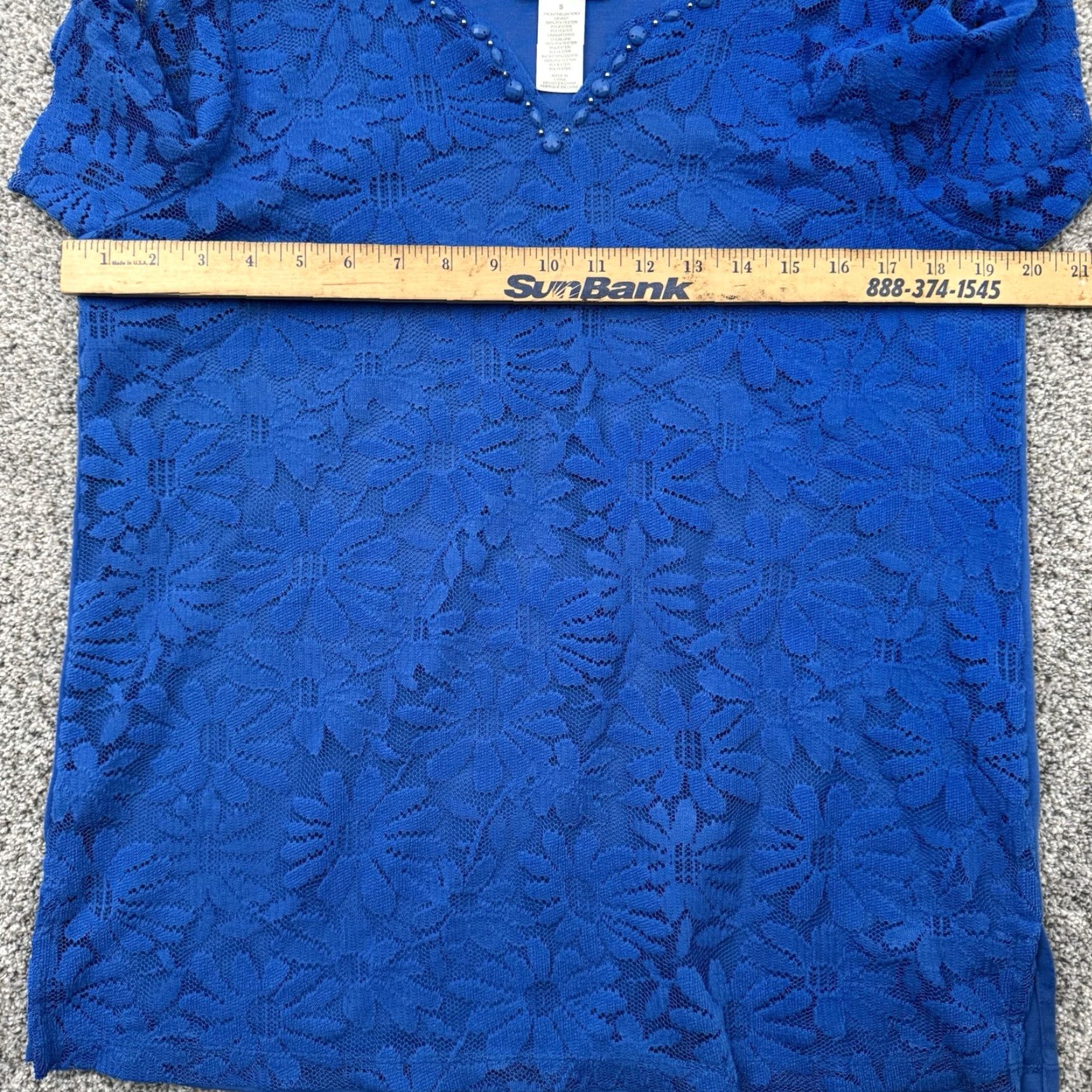Vintage Alfred Dunner Blouse Shirt Women S Blue Floral Lace Beaded Boho Top 2010 V-Neck Short Sleeve Pullover Casual Office Elegant Size S / US 4 / IT 40 - 4 Thumbnail