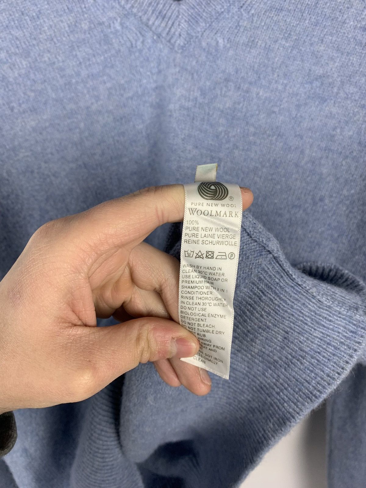 Designer House of Bruar Wool Jumper Sweater V-neck Men’s Size L Blue Size US L / EU 52-54 / 3 - 6 Thumbnail