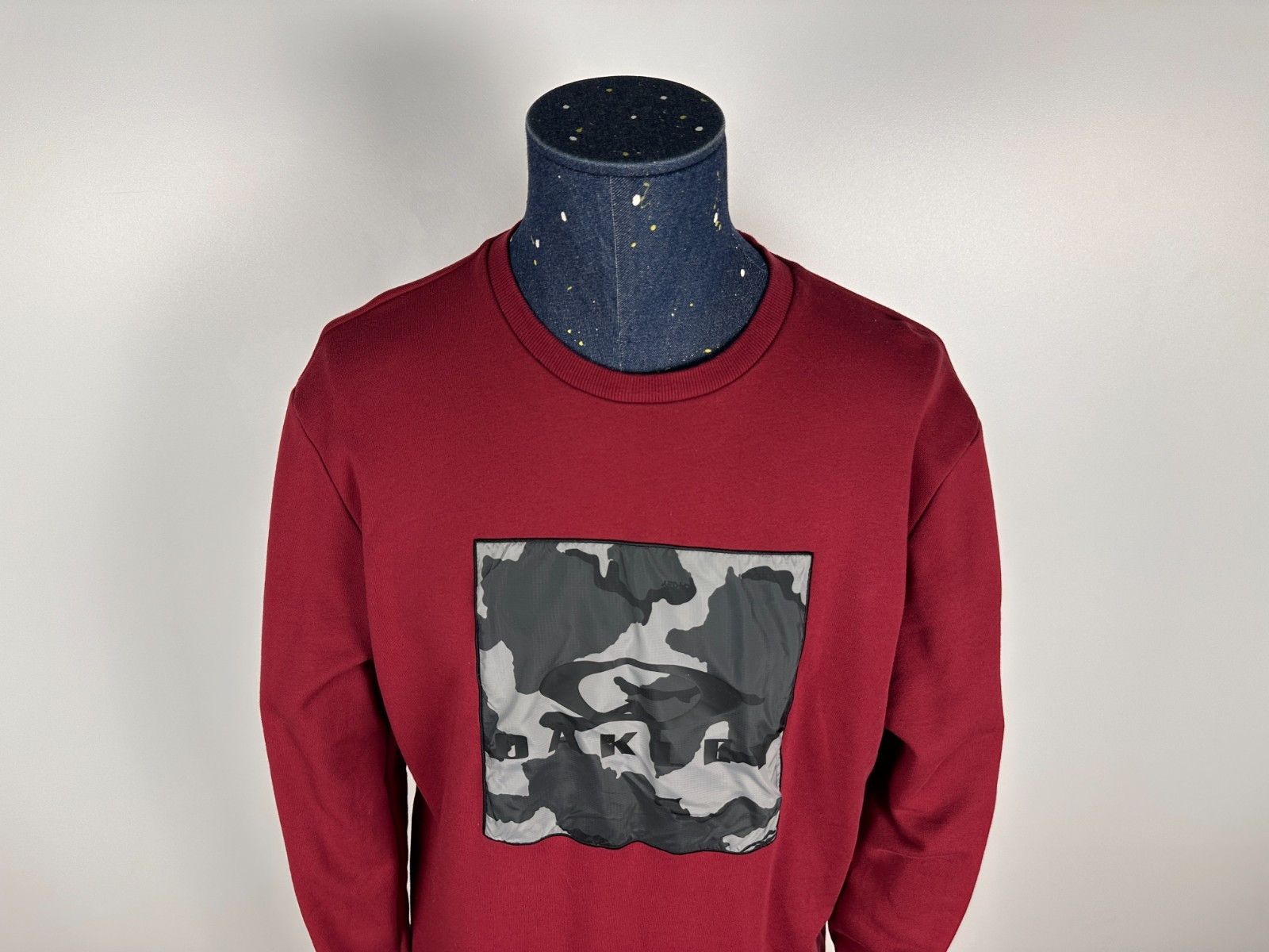 Oakley Oakley Mens Sweatshirt Blocked Camo Big Logo Red Size XL Size US XL / EU 56 / 4 - 2 Thumbnail