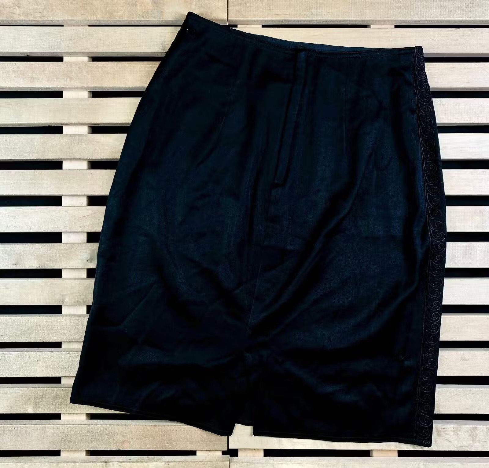 Versace Womens Skirt Gianni Versace Vintage Size M Size 28" / US 6 / IT 42 - 1 Thumbnail