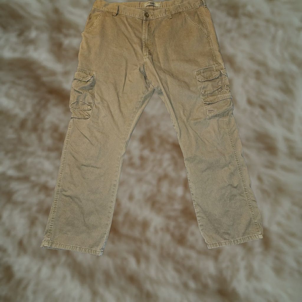 Wrangler Wrangler Cargo Pants Men's 40x32 Dark Khaki Casual Workwear Western Pants Cargo Pocket Beige Size 40 Regular Inseam 30 Men's Wrangler Size US 40 / EU 56 - 1 Thumbnail
