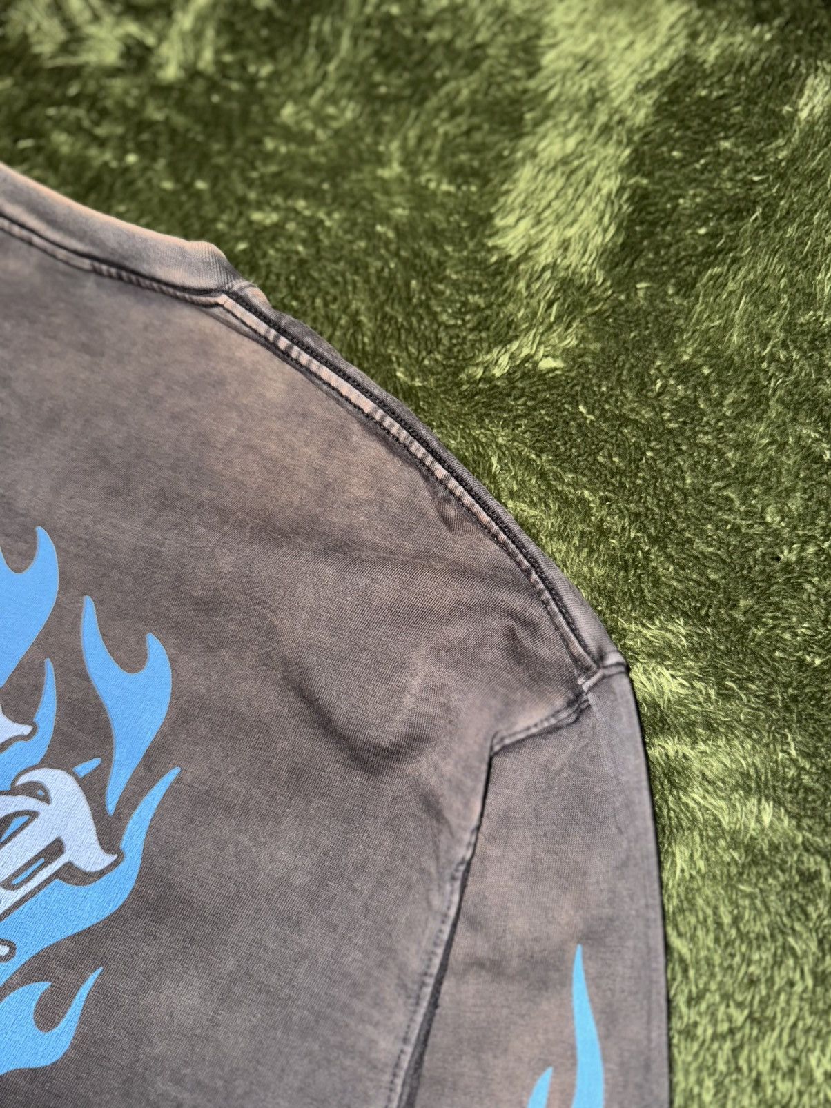 Japanese Brand [M] OUTSTANDING Flame Graphic Vintage-Washed Longsleeve Size US M / EU 48-50 / 2 - 9 Thumbnail
