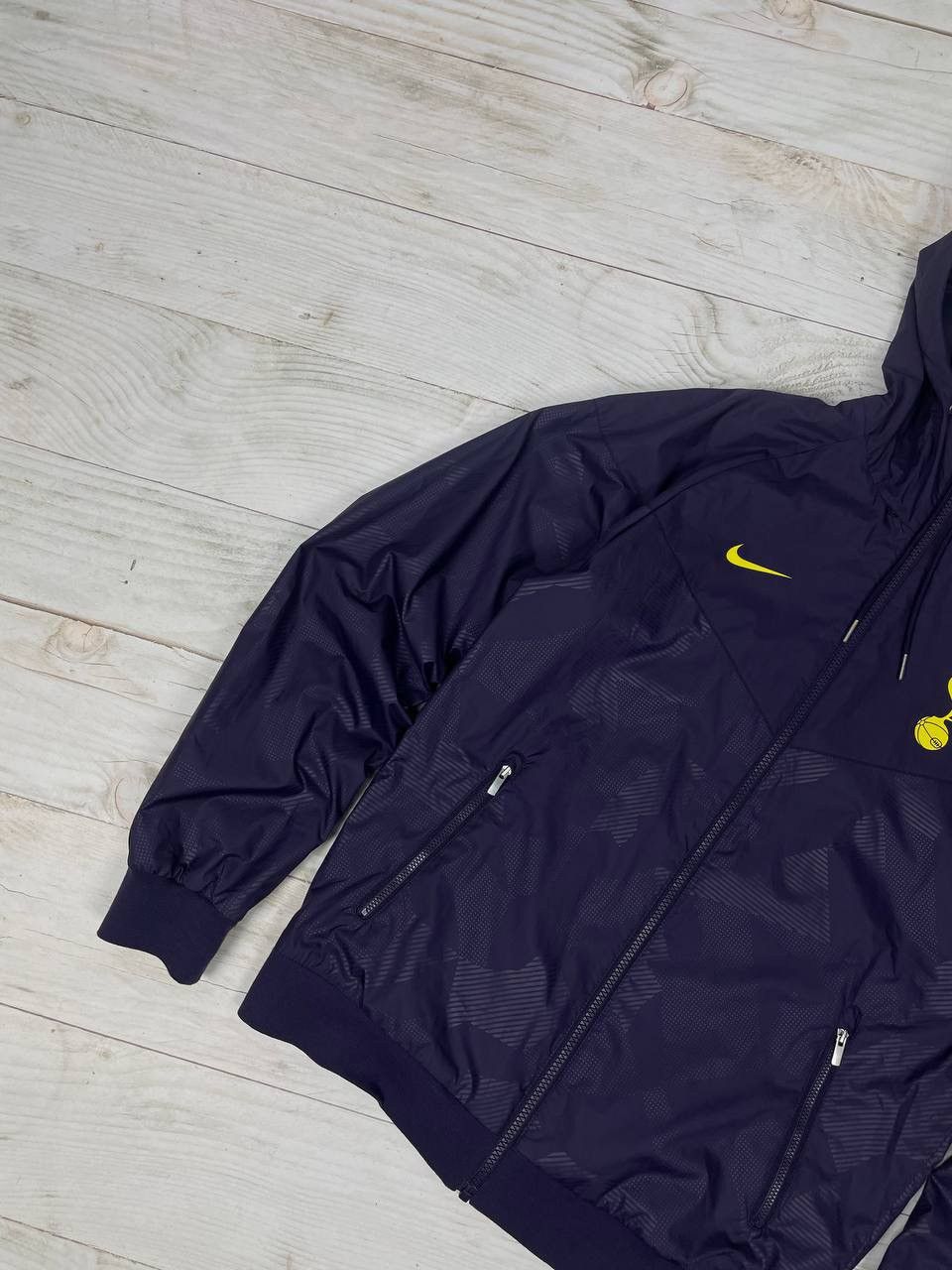 Nike Nike Tottenham Hotspur Windrunner 2017 2018 Soccer Jacket Size US S / EU 44-46 / 1 - 5 Thumbnail