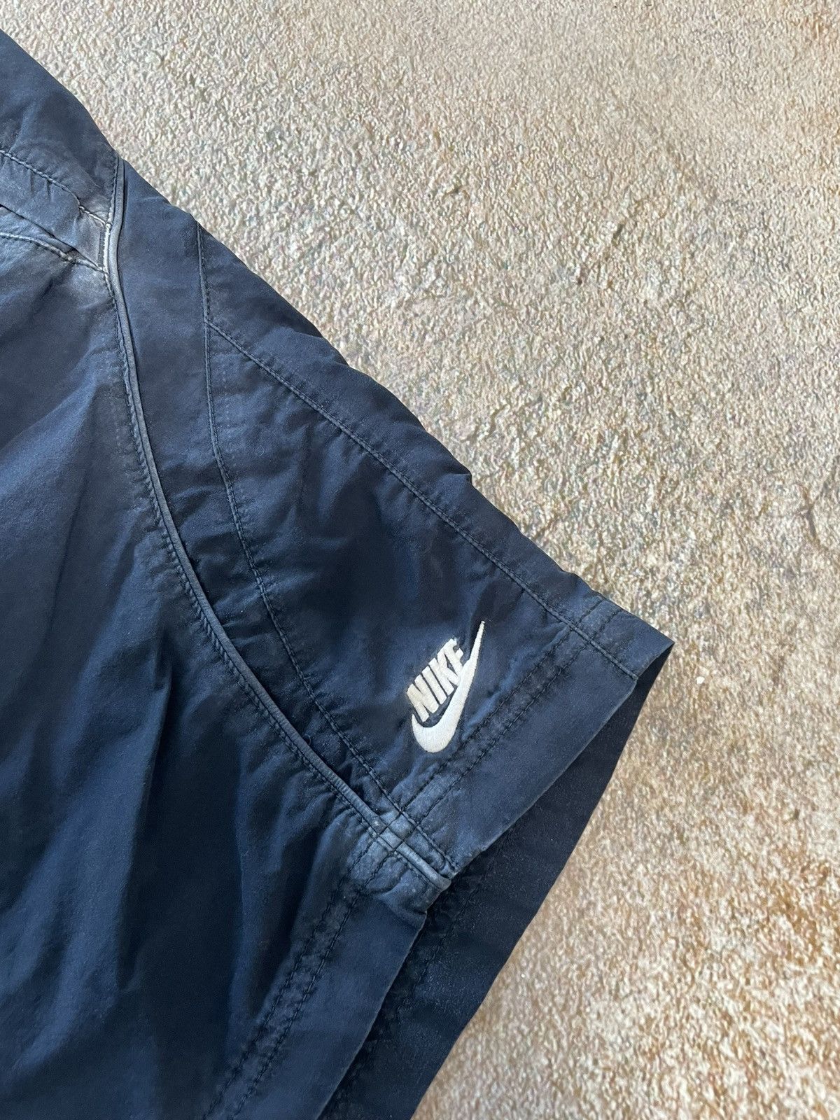 Nike Vintage Nike Small Logo Nylon Washed Shorts Size US 34 / EU 50 - 3 Thumbnail