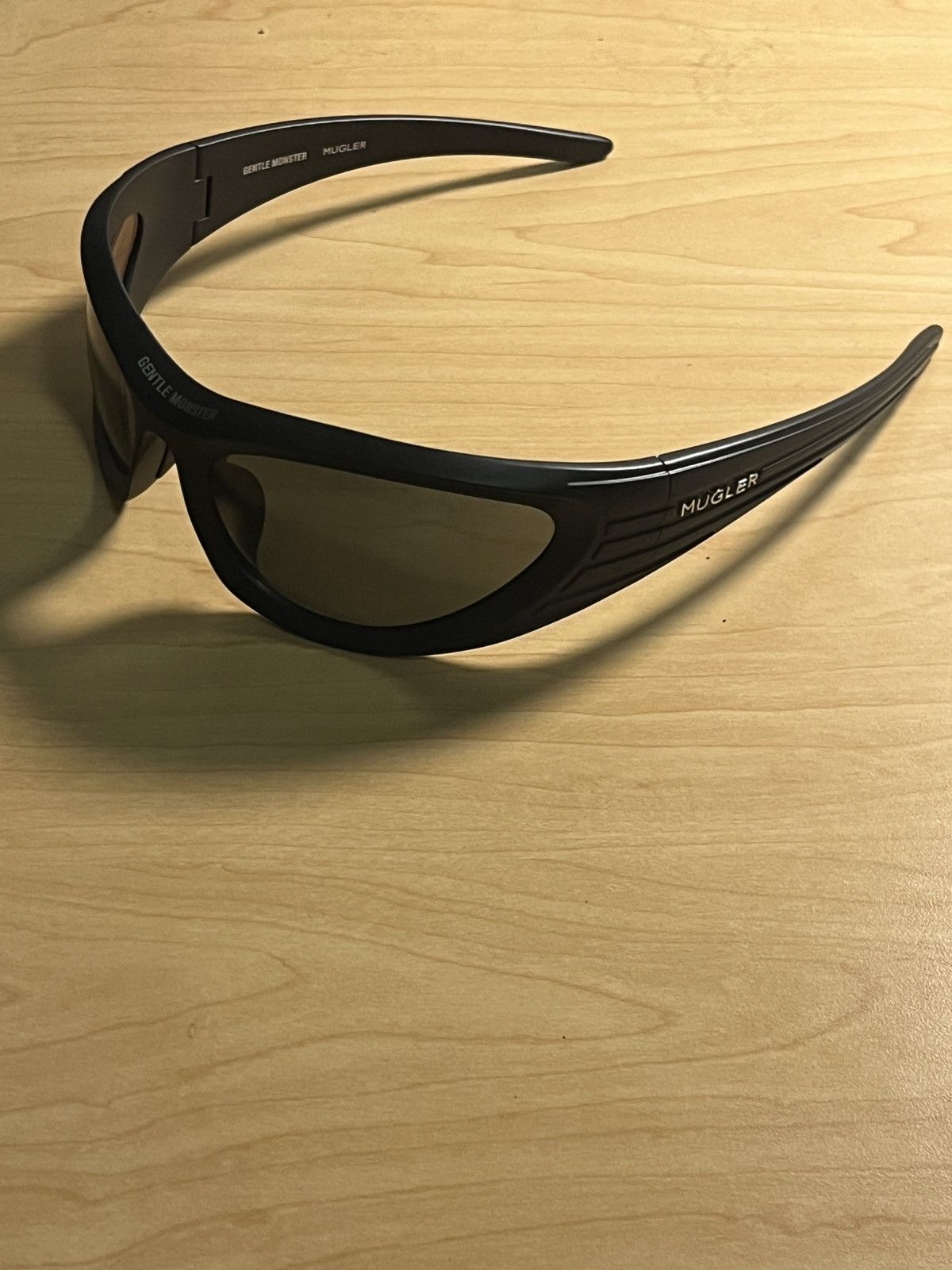 Gentle Monster x Mugler Spiral 02 M01 Black Sunglasses Gentle Monster x Mugler Spiral 02 M01 Black Sunglasses