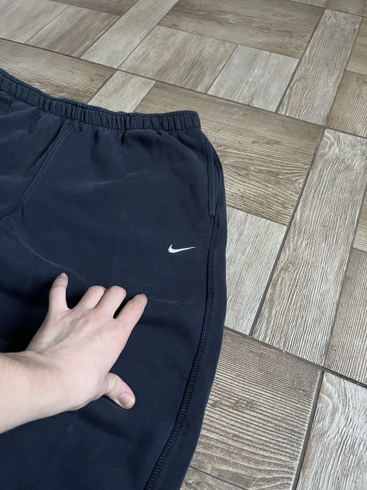 Nike 🖤 Vintage Nike Mini Swoosh Fleece Sweatpants / Joggers 🏀 Size US 34 / EU 50 - 5 Thumbnail