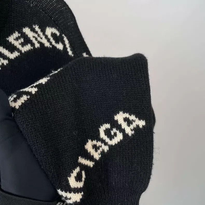 Balenciaga Balenciaga Printed Logo Half-Zip High-Neck Sweater Size US XS / EU 42 / 0 - 5 Thumbnail