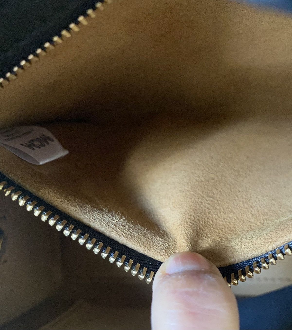 MCM MCM Boston Embossed Logo Leather Bag - NWT Size ONE SIZE - 10 Thumbnail