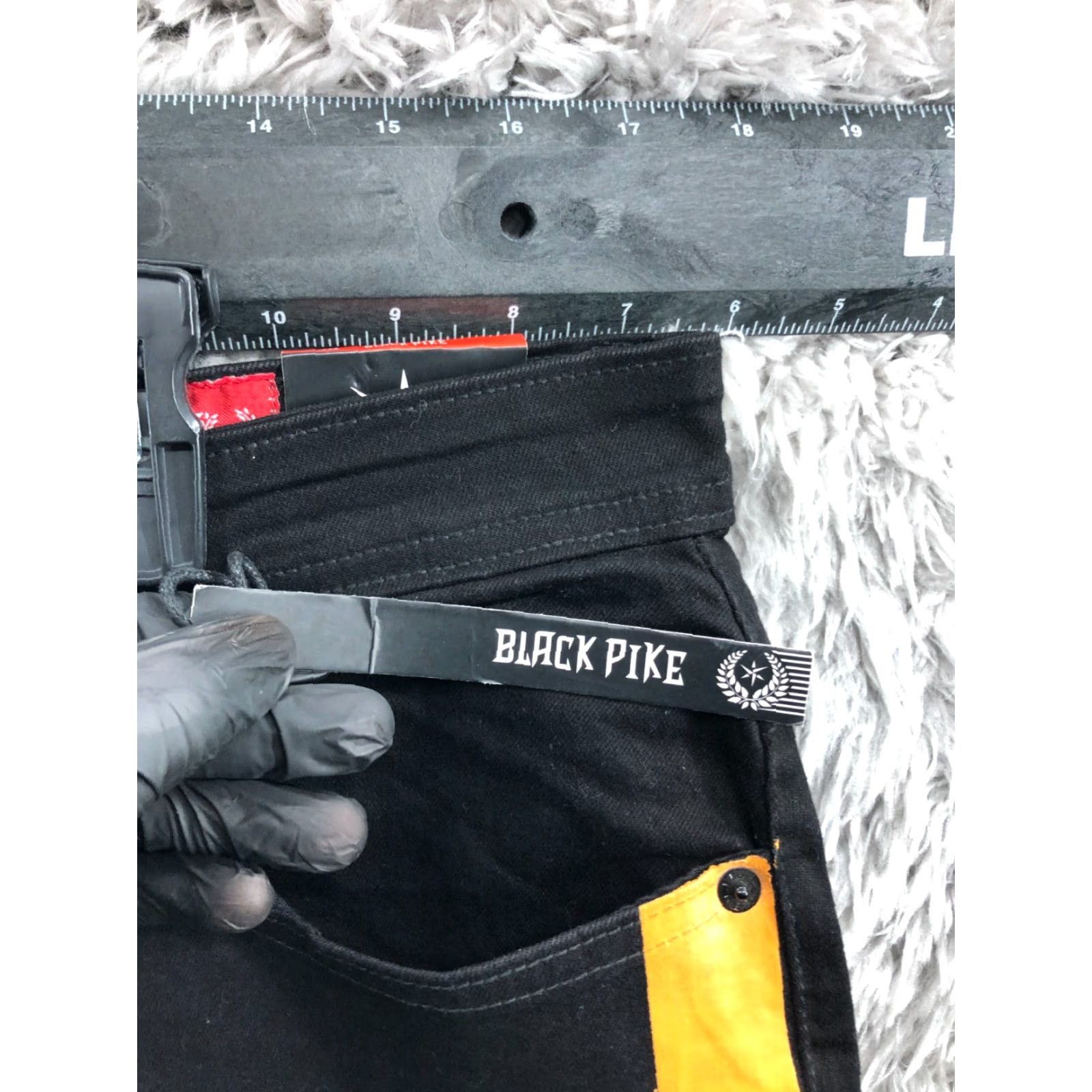 Vintage Black Pike Bermuda Shorts Mens 34 Dark Wash Black Orange Bermuda Shorts Mens 34 Dark Wash Black Pike Size US 34 / EU 50 - 2 Thumbnail