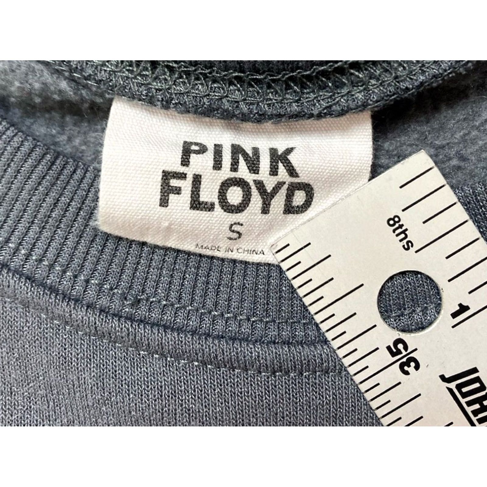 Vintage VINTAGE Pink Floyd Sweatshirt Women Small Gray Crew Neck Pullover Logo Graphic Print Lightweight Casual Summer Winter Fall Spring Size S / US 4 / IT 40 - 4 Thumbnail