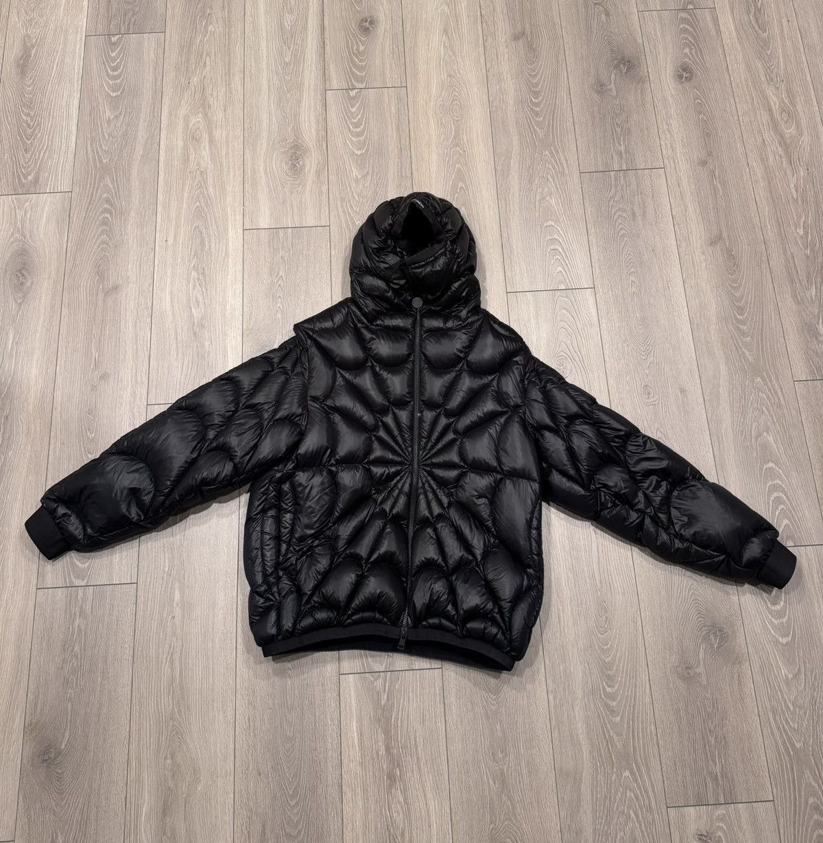 Moncler Moncler x Spiderman Violier Down Jacket Size US L / EU 52-54 / 3 - 1 Thumbnail