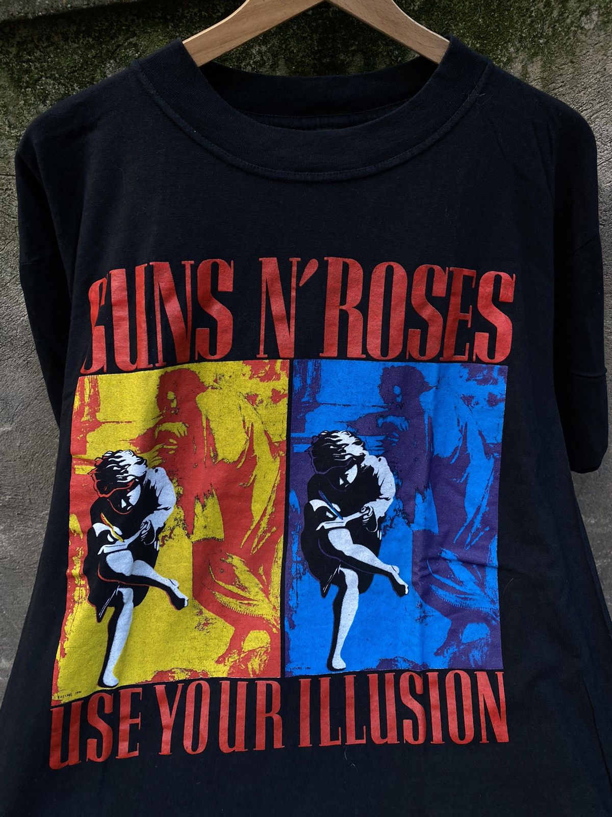 Band Tees × Vintage Vintage Guns N Roses 1992 Use Your Illusion T-Shirt Size US XL / EU 56 / 4 - 3 Thumbnail