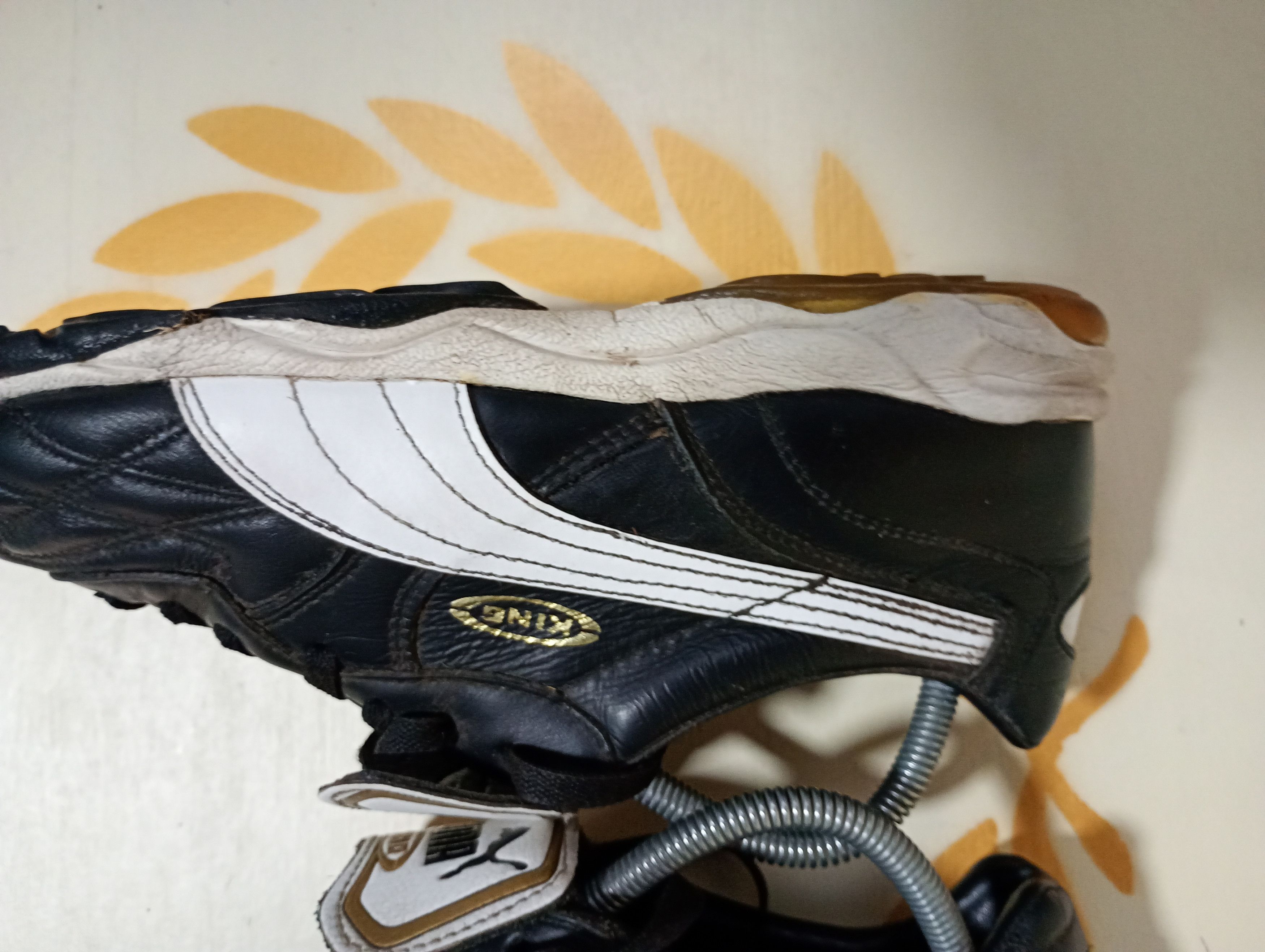 Puma PUMA KING INDOOR SOCCER SHOES Vintage 90's Size US 9.5 / EU 42-43 - 10 Thumbnail