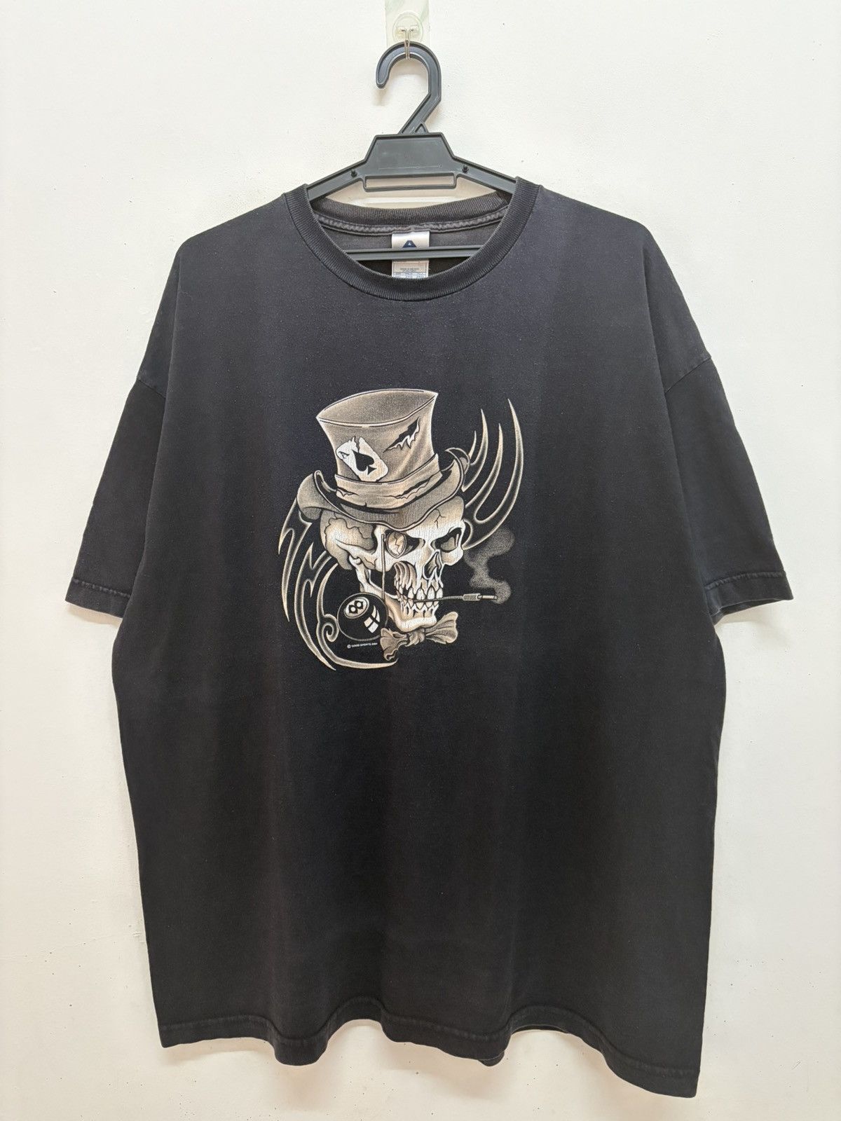 Vintage VINTAGE Y2K MAD HATTER LUCKY 8 SKULL TATTOO ART TEE Size US XXL / EU 58 / 5 - 1 Thumbnail