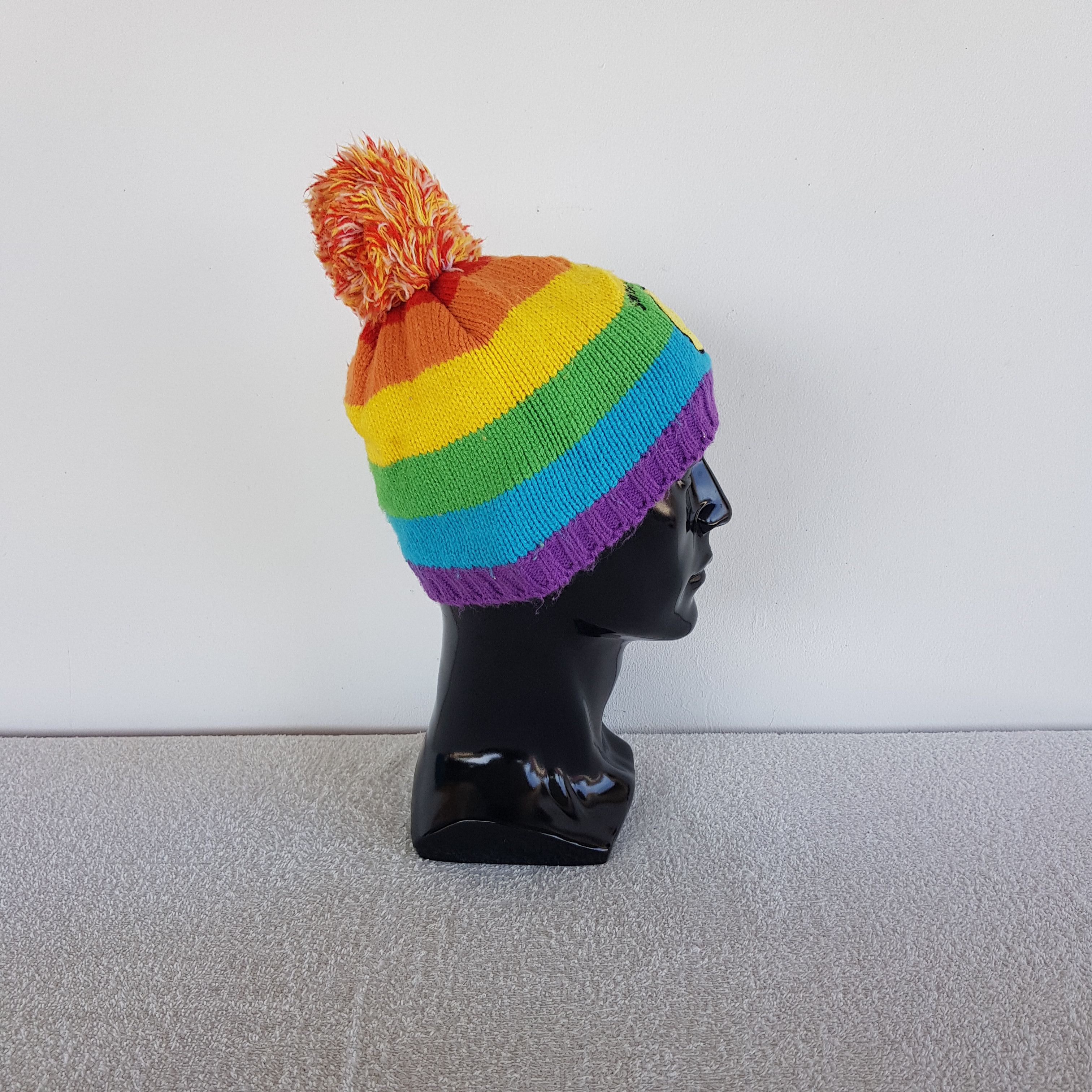 Japanese Brand Vintage Smiley Face Beanie Cute Pom Pom Snow Caps Ski Hats Size ONE SIZE - 3 Thumbnail