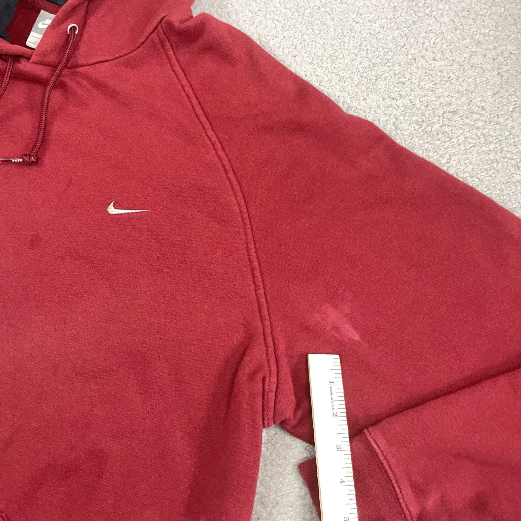 Nike VINTAGE Nike Sweatshirt Adult XL Red Embroidered Sweater Mens Y2K Hoodie Swoosh Size US XL / EU 56 / 4 - 7 Thumbnail