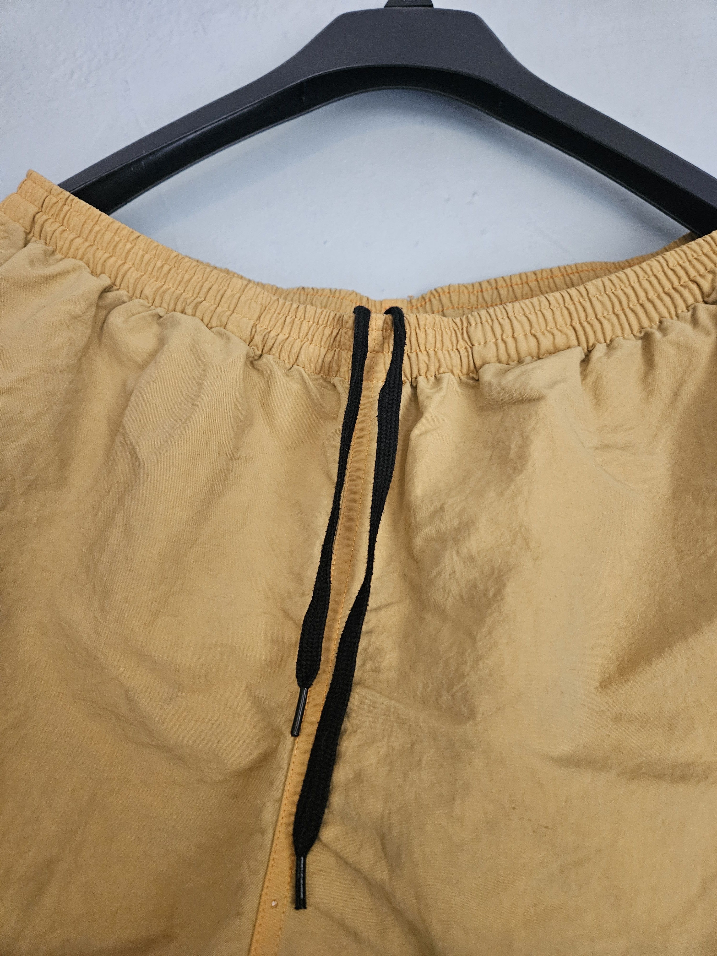 Travis Scott Cactus Jack Trails Logo Nylon Gold Shorts Size US 36 / EU 52 - 6 Thumbnail