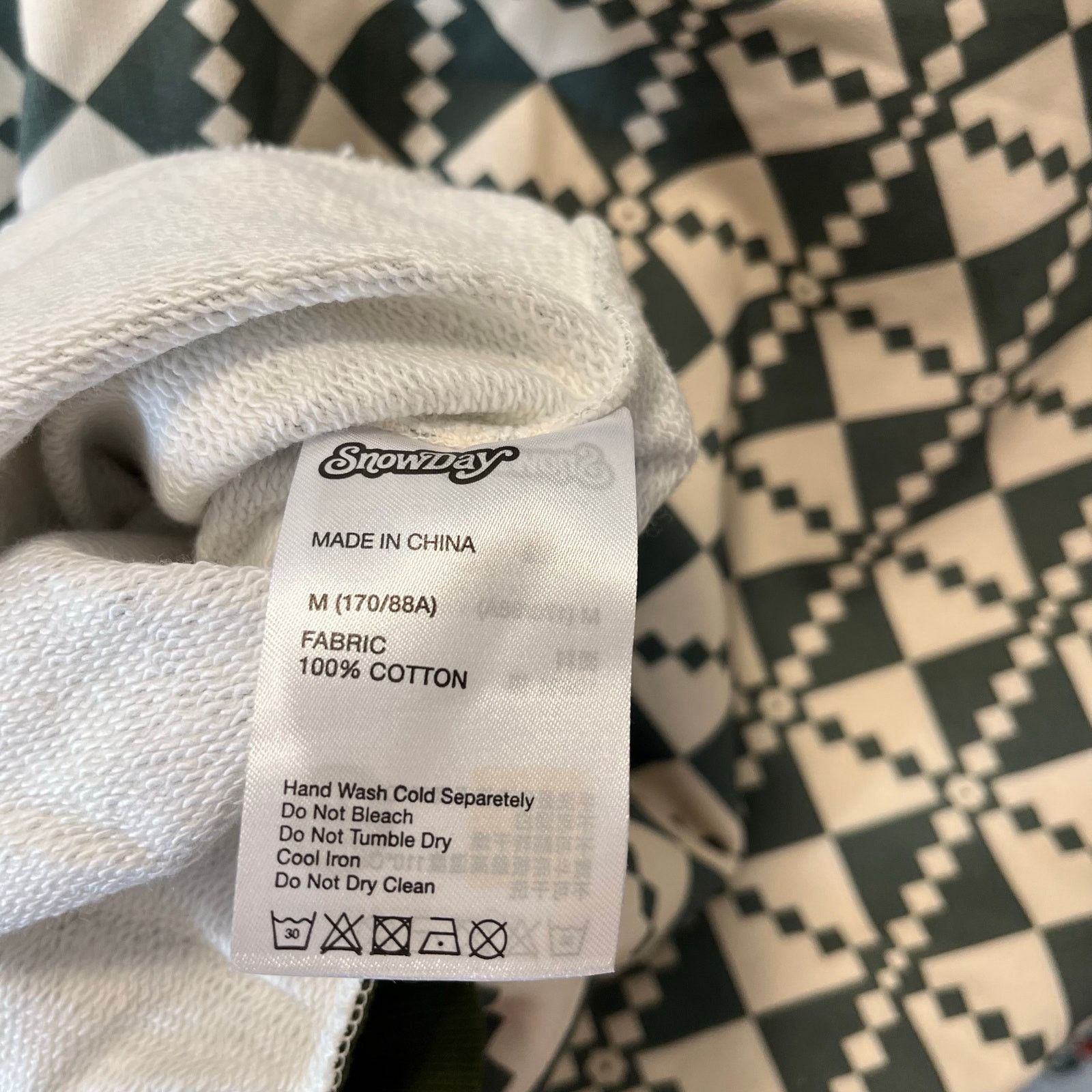 Snowday •NWT• SNOWDAY WORLDWIDE HOODIE • SNEAKERCON 2022 • Men's M Size US M / EU 48-50 / 2 - 8 Thumbnail