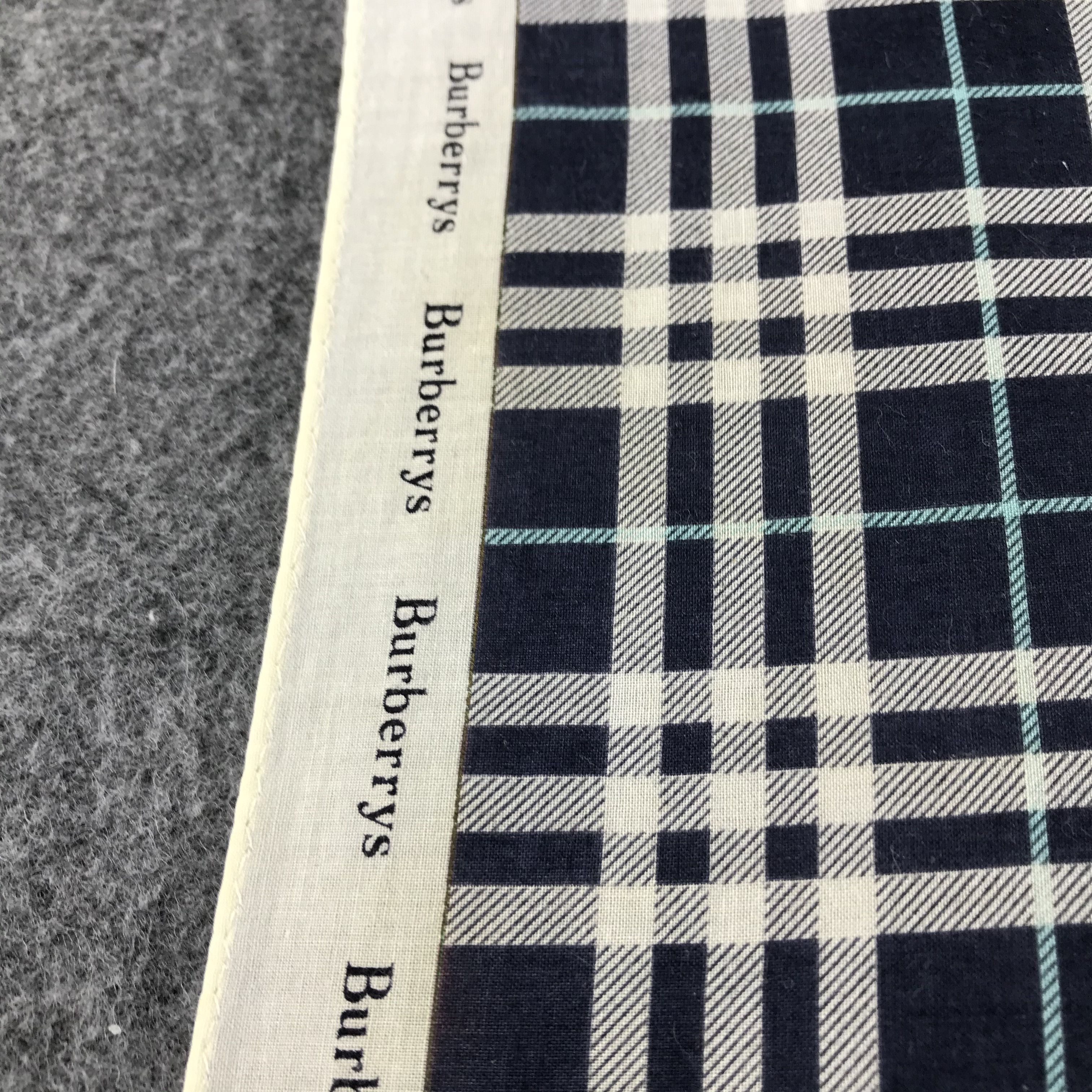 Burberry Burberrys Handkerchief Neckerchief Bandana H266 Size ONE SIZE - 7 Thumbnail