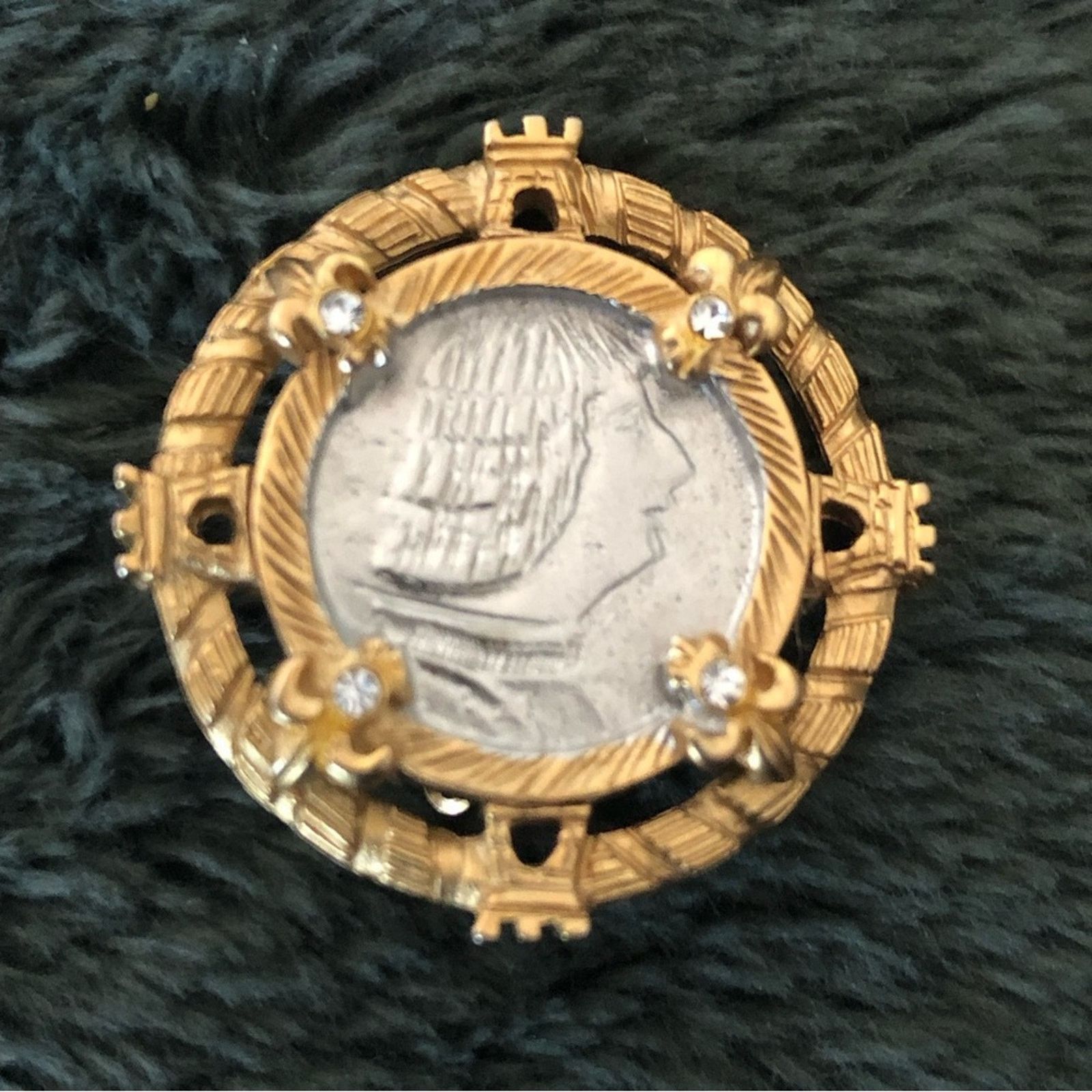 Vintage Vintage faux French coin rhinestone accent clip on earrings Size ONE SIZE - 10 Thumbnail