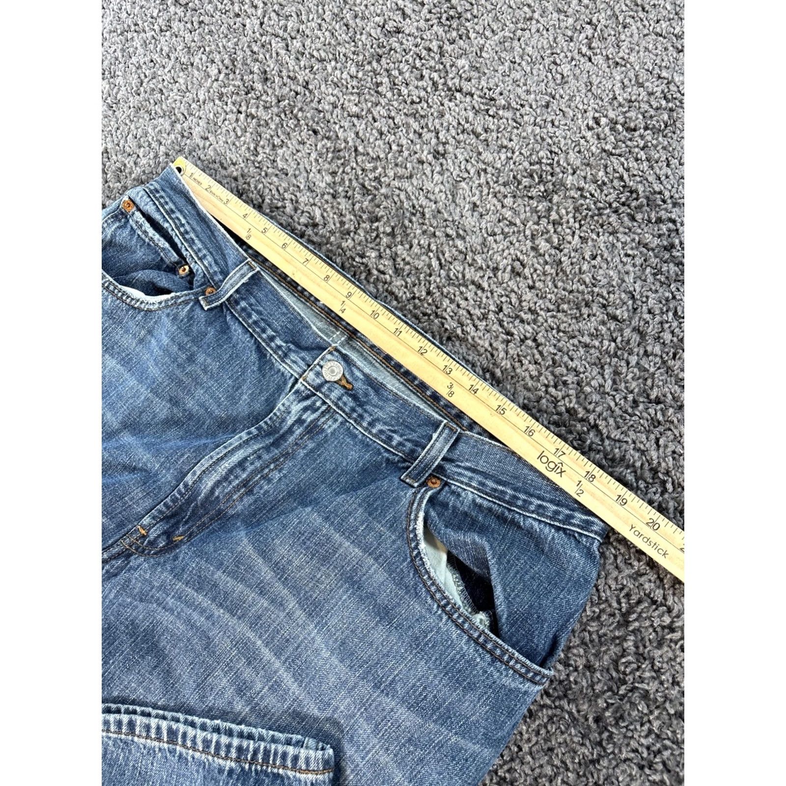 Levi's VINTAGE Levi's 559 Relaxed Straight Jeans Mens 38x32 Med Wash Blue Cotton 559 Straight Regular 32 Inseam Men Size US 38 / EU 54 - 4 Thumbnail