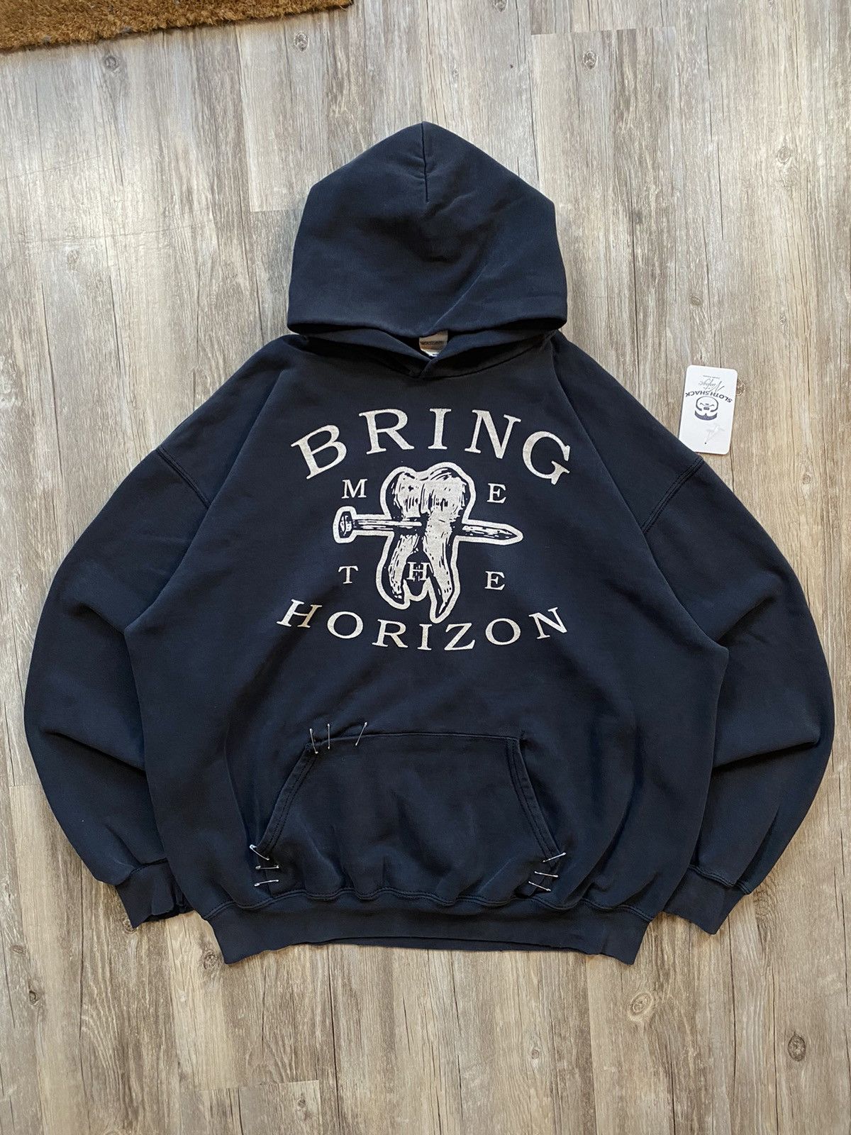 Band Tees × Streetwear × Vintage Vintage Y2K Bring Me The Horizon 